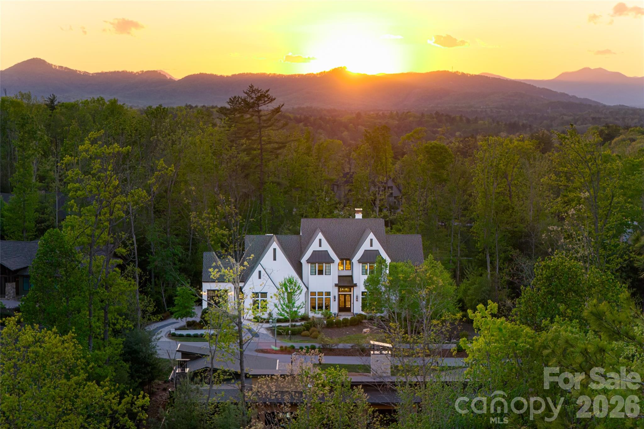 6 Stansbury Drive — Asheville