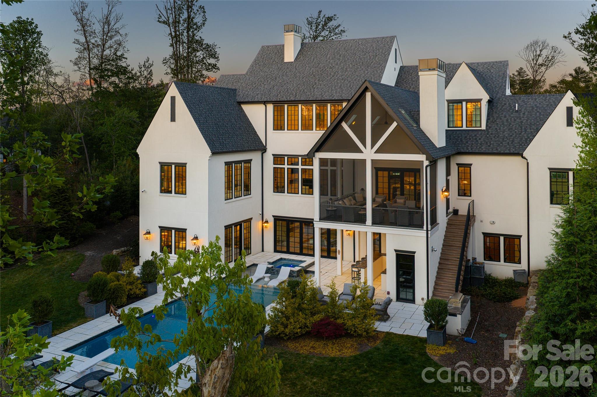 6 Stansbury Drive — Asheville