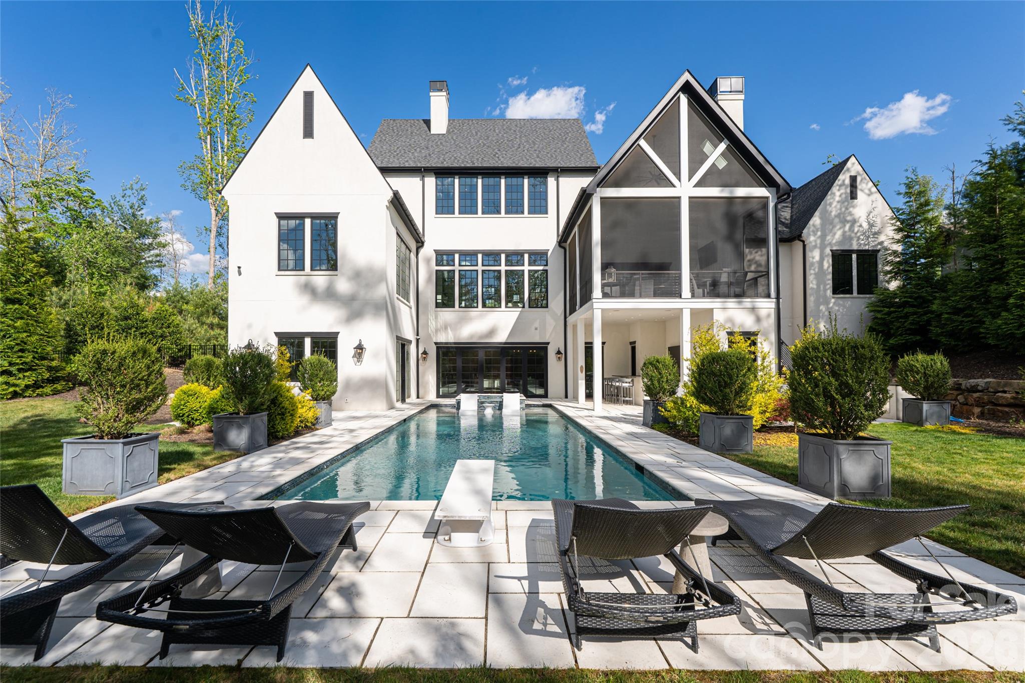 6 Stansbury Drive — Asheville