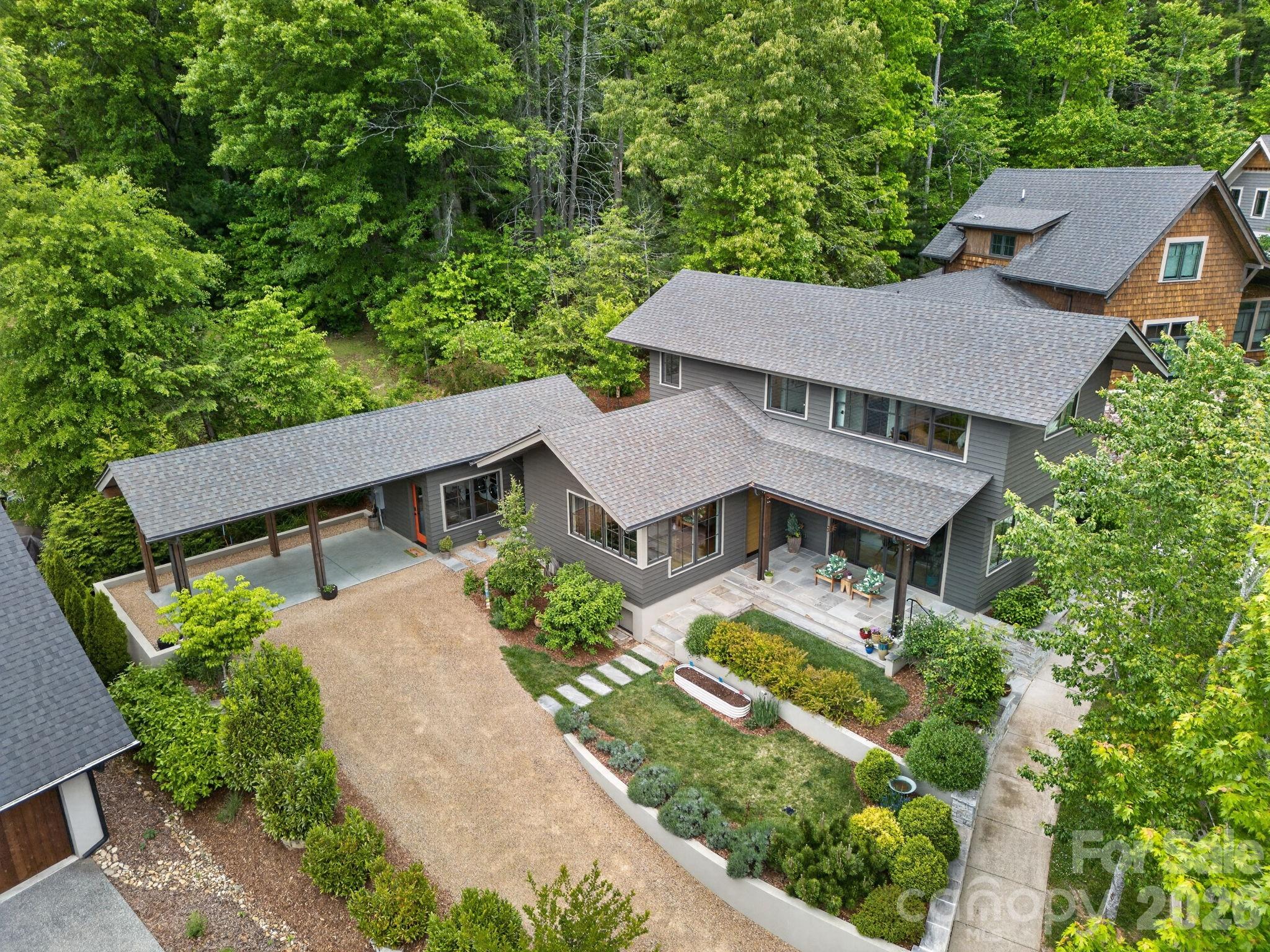 18 Wordsworth Road — Black Mountain