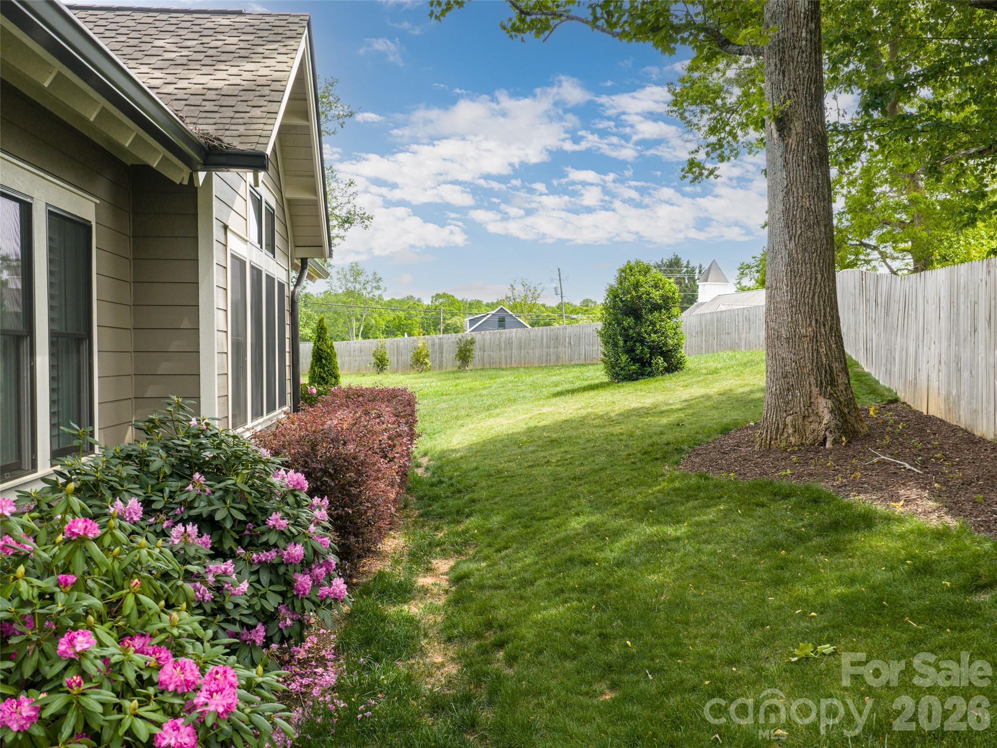 10 Starwood Valley Trail #+ extra lot — Arden