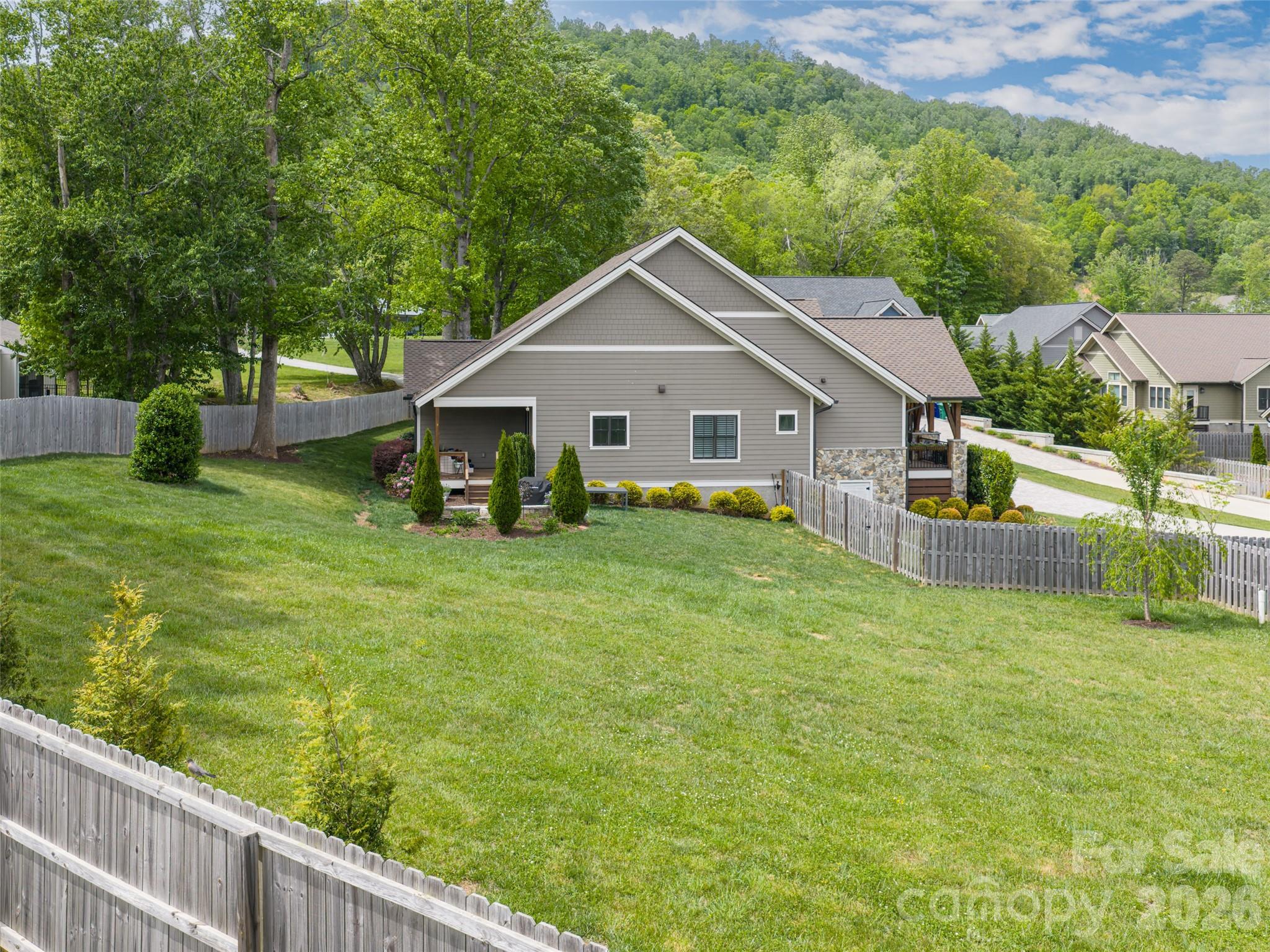 10 Starwood Valley Trail #+ extra lot — Arden