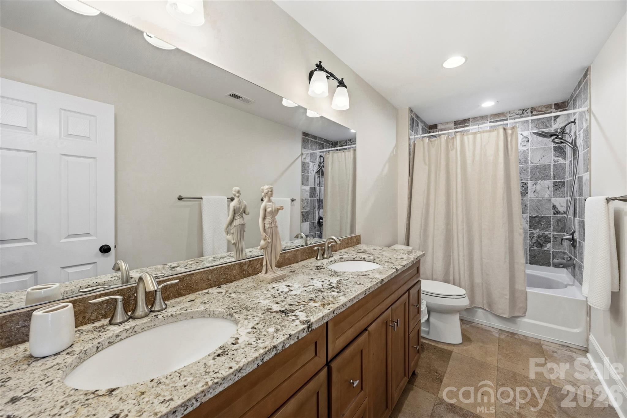 5555 Riverfront Road — Lake Wylie