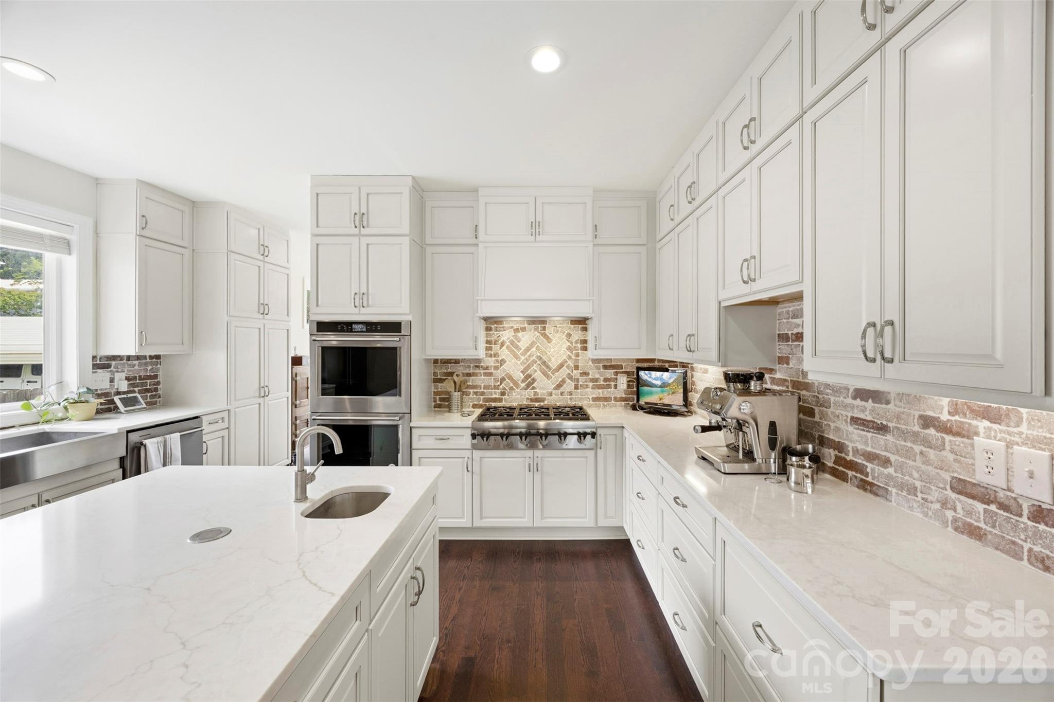 5555 Riverfront Road — Lake Wylie