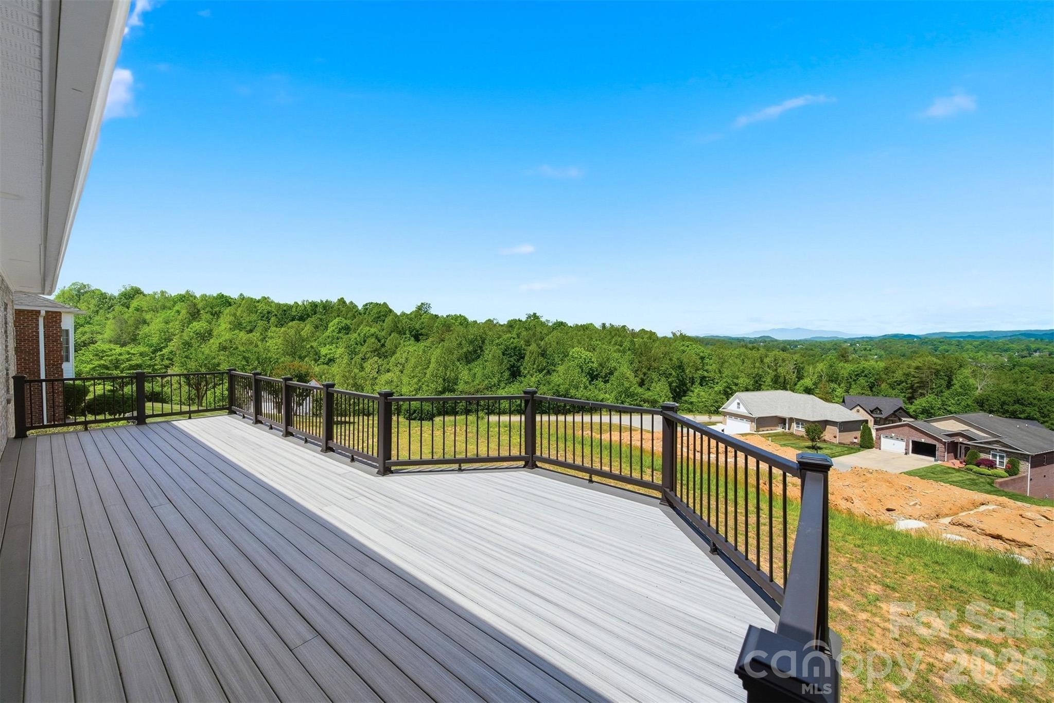 418 Huntington Woods Street SE — Lenoir