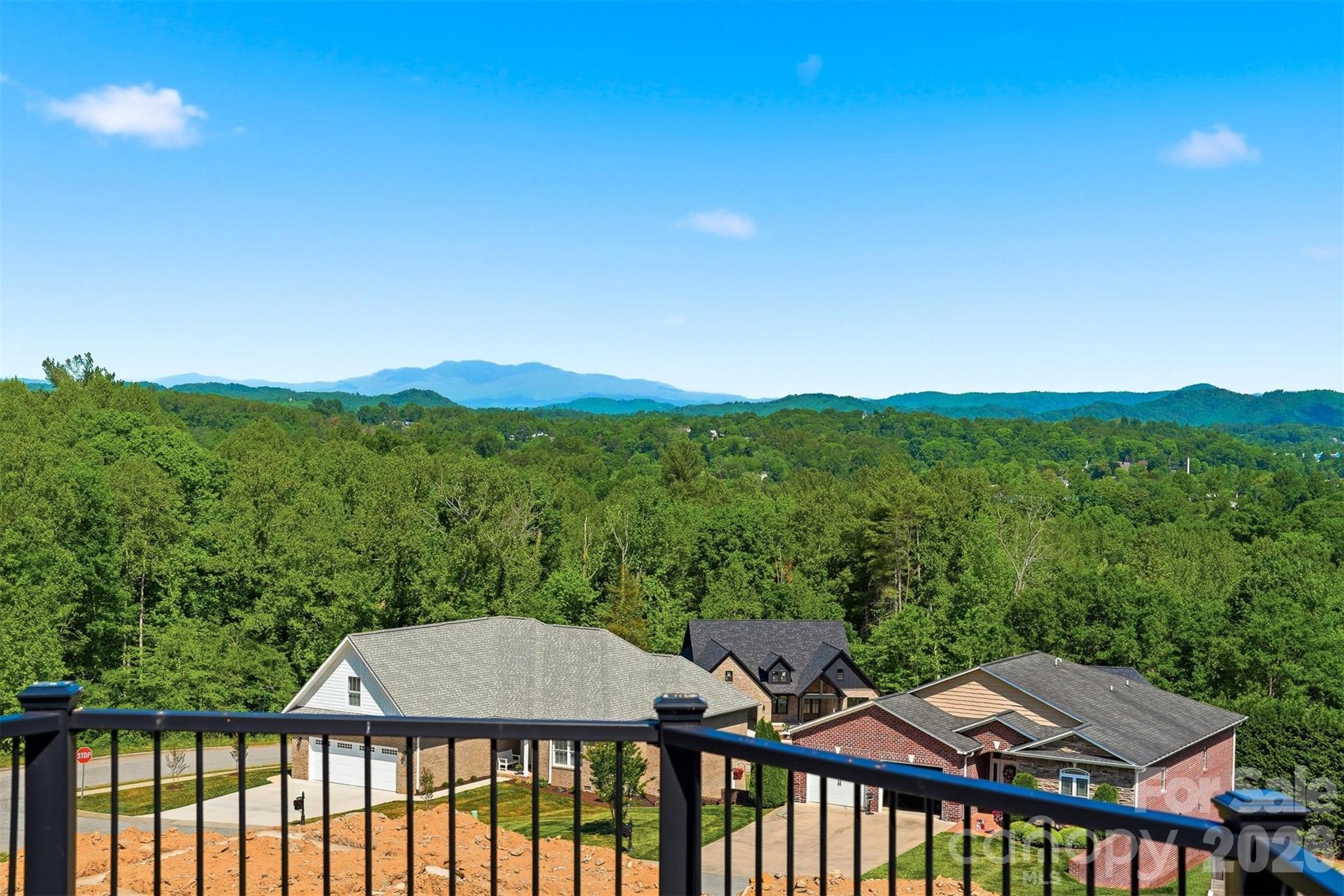 418 Huntington Woods Street SE — Lenoir