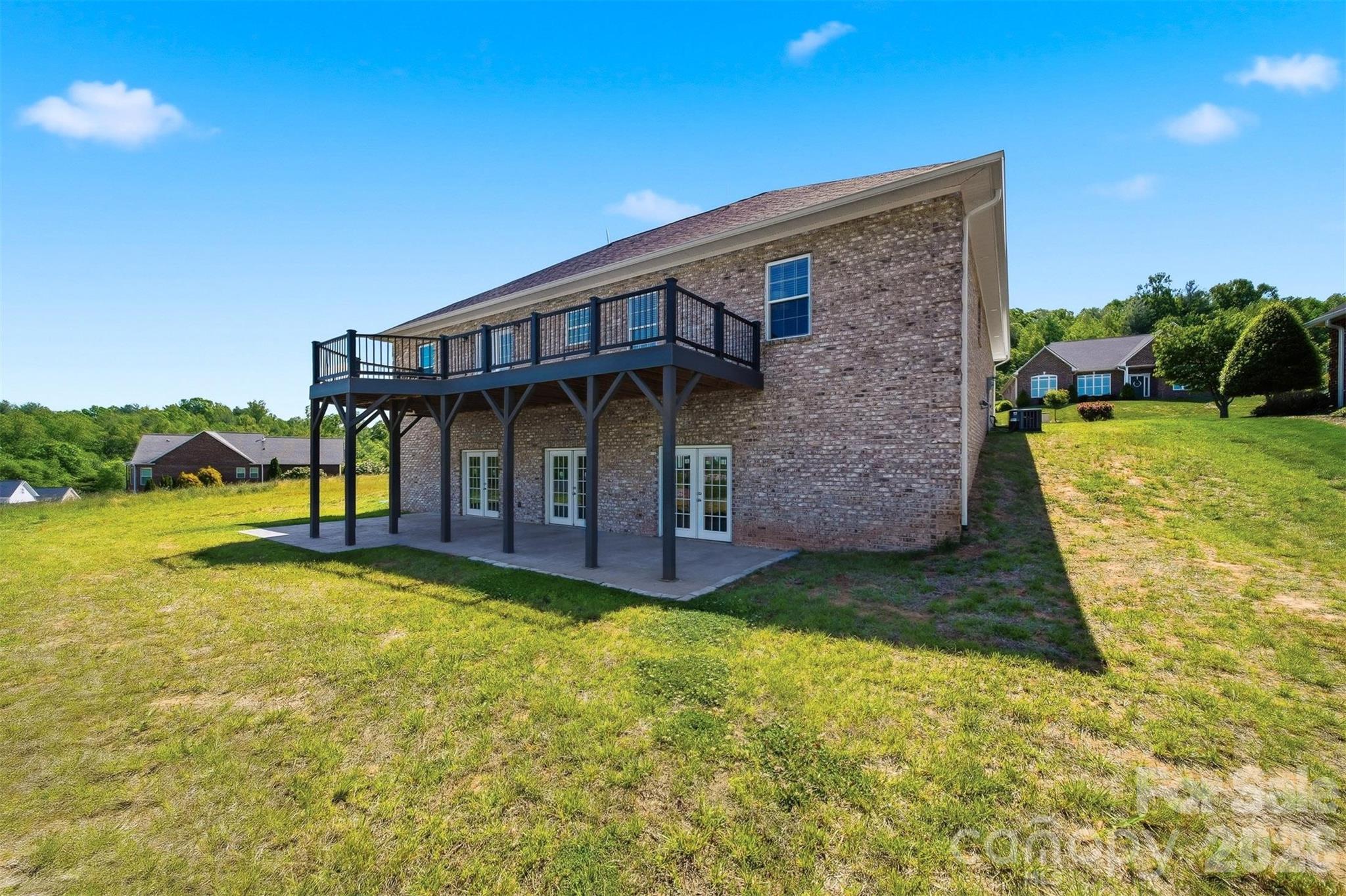 418 Huntington Woods Street SE — Lenoir