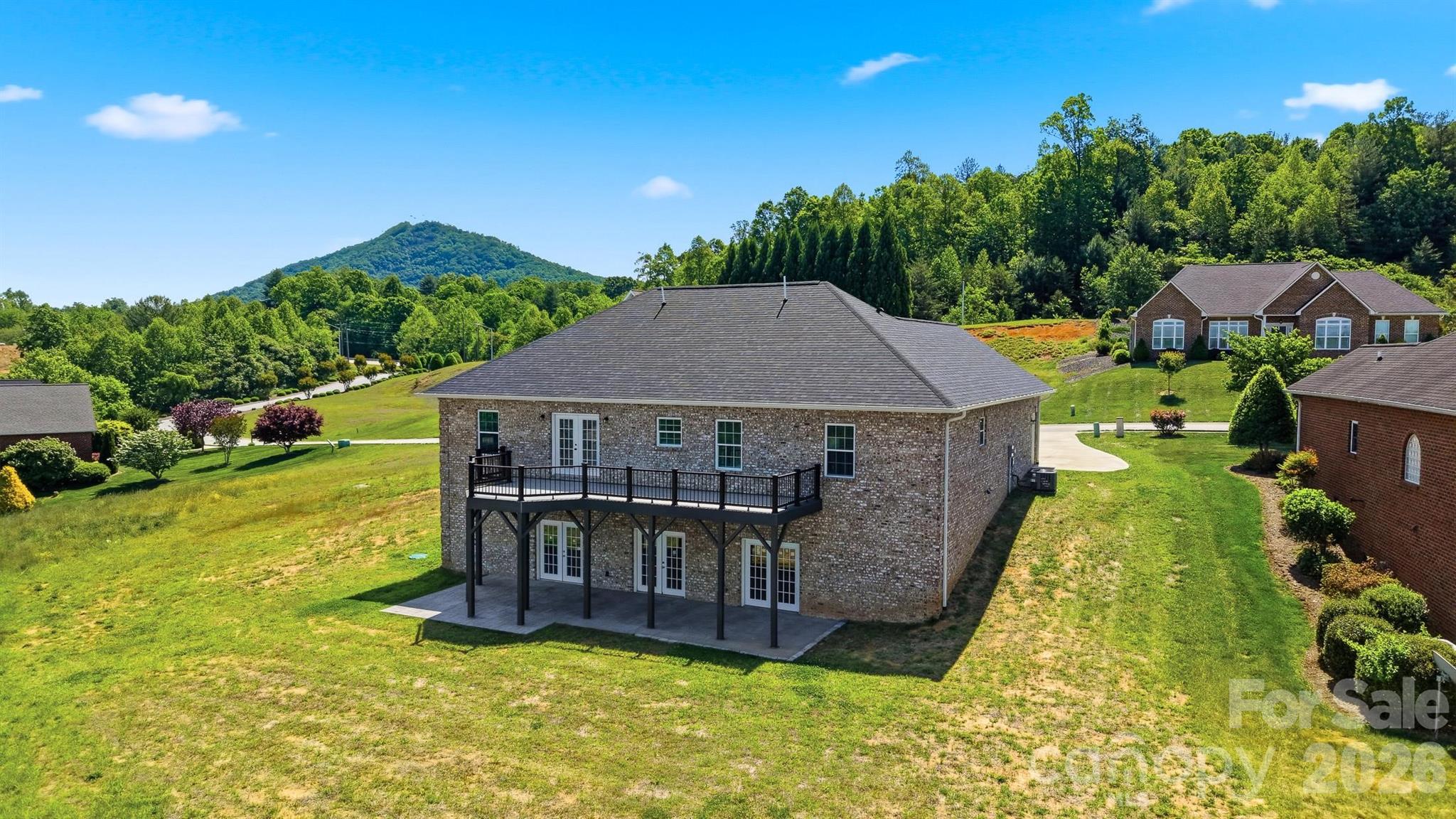 418 Huntington Woods Street SE — Lenoir