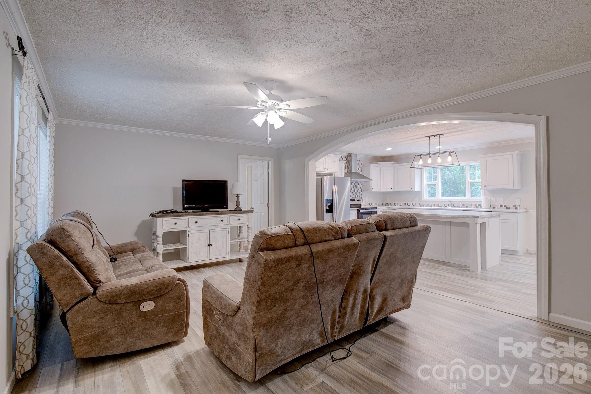 4837 Buck Street — Kershaw