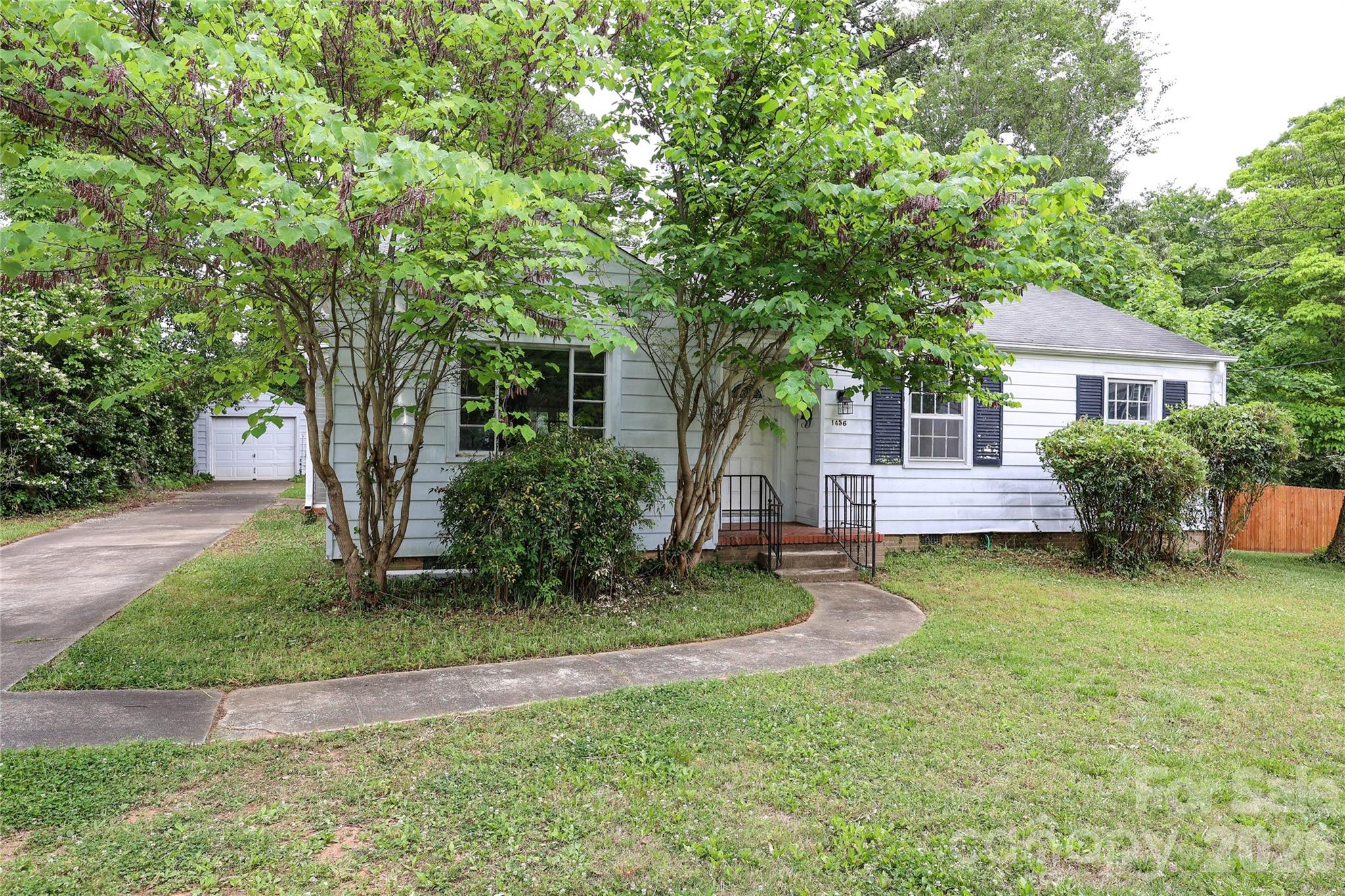 1456 Briar Creek Road — Charlotte