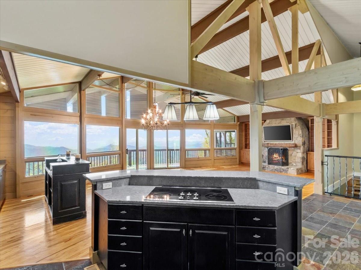 218 Slickrock Road — Burnsville