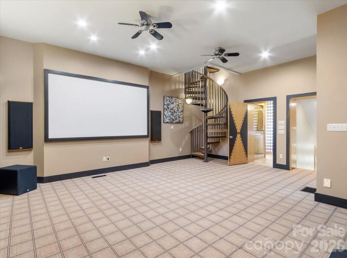 218 Slickrock Road — Burnsville