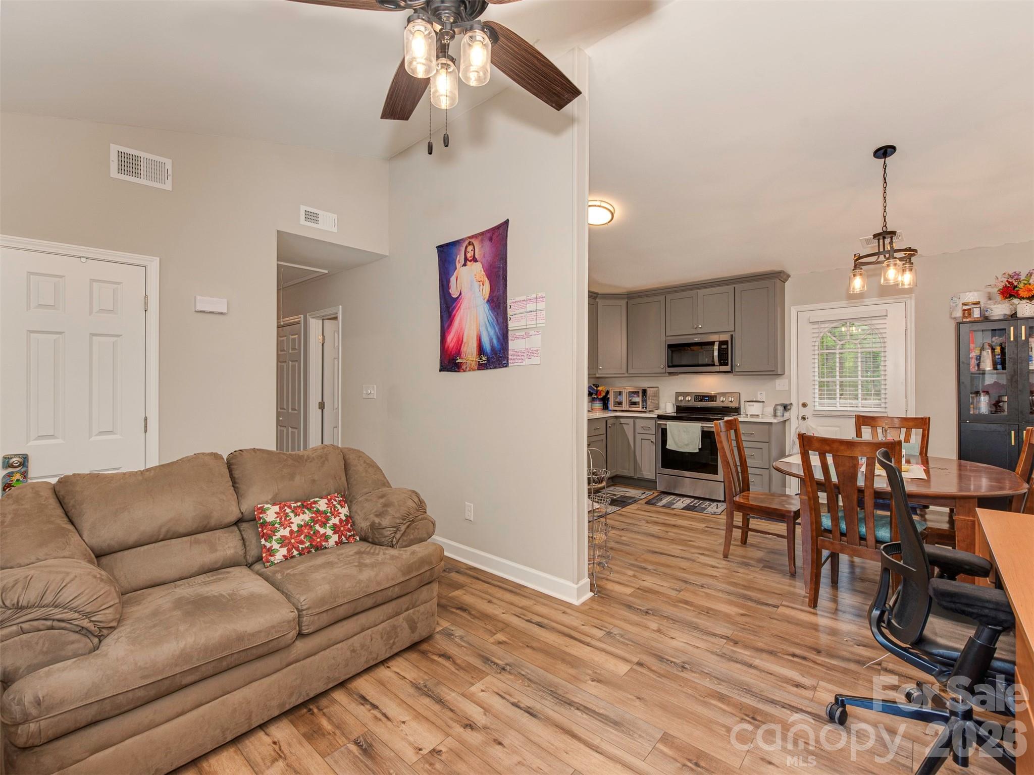 10200 Cairnsmore Place — Mint Hill