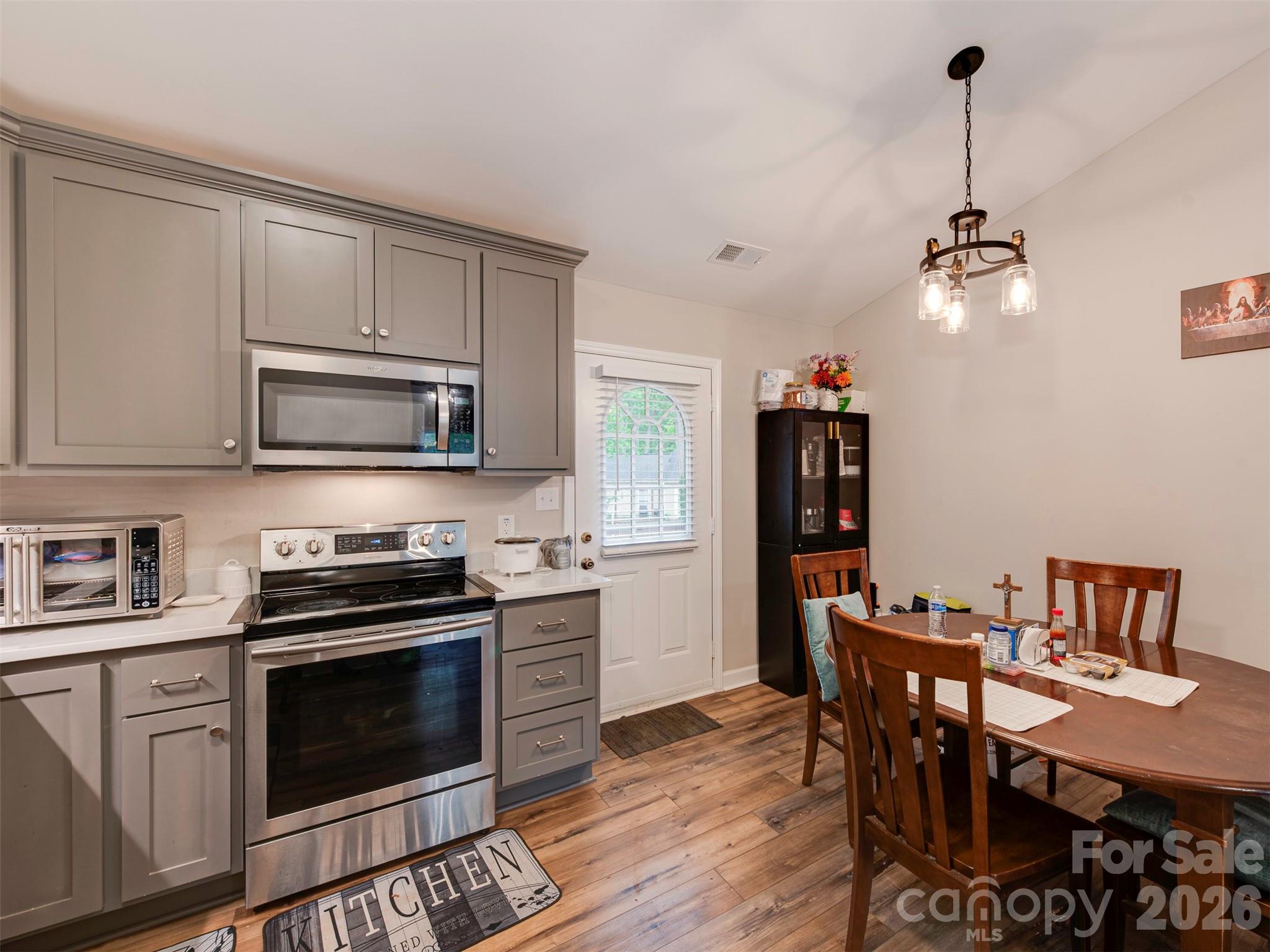 10200 Cairnsmore Place — Mint Hill