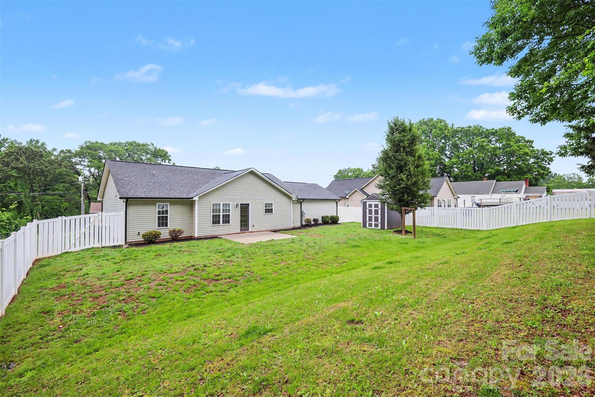 2325 Montford Avenue NW — Concord