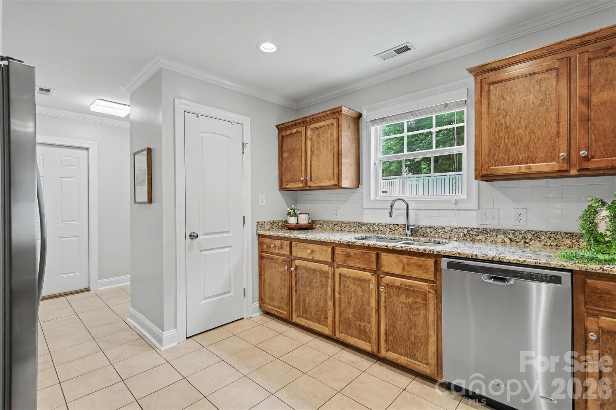 2325 Montford Avenue NW — Concord