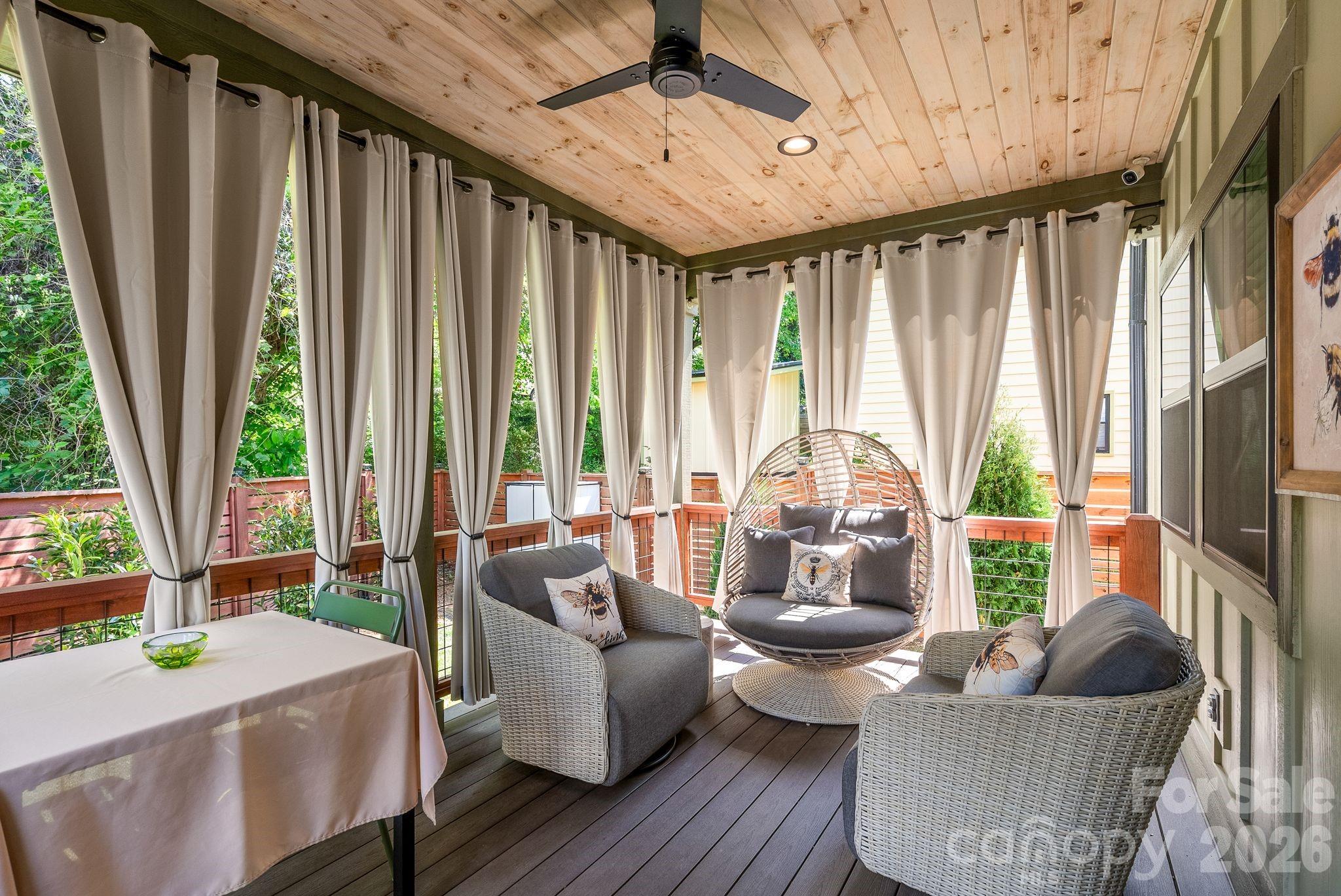7 Acona Lane — Asheville