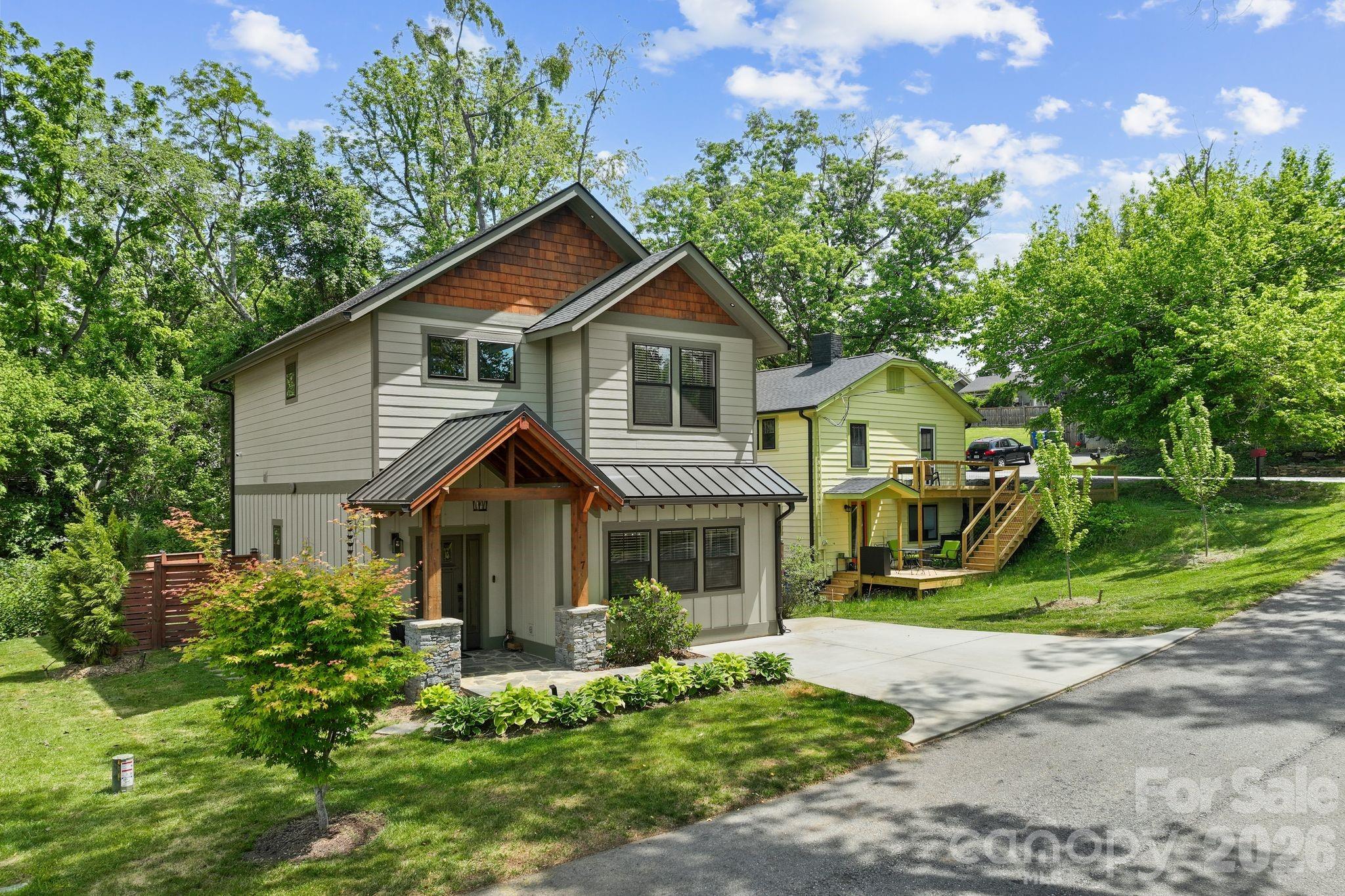 7 Acona Lane — Asheville