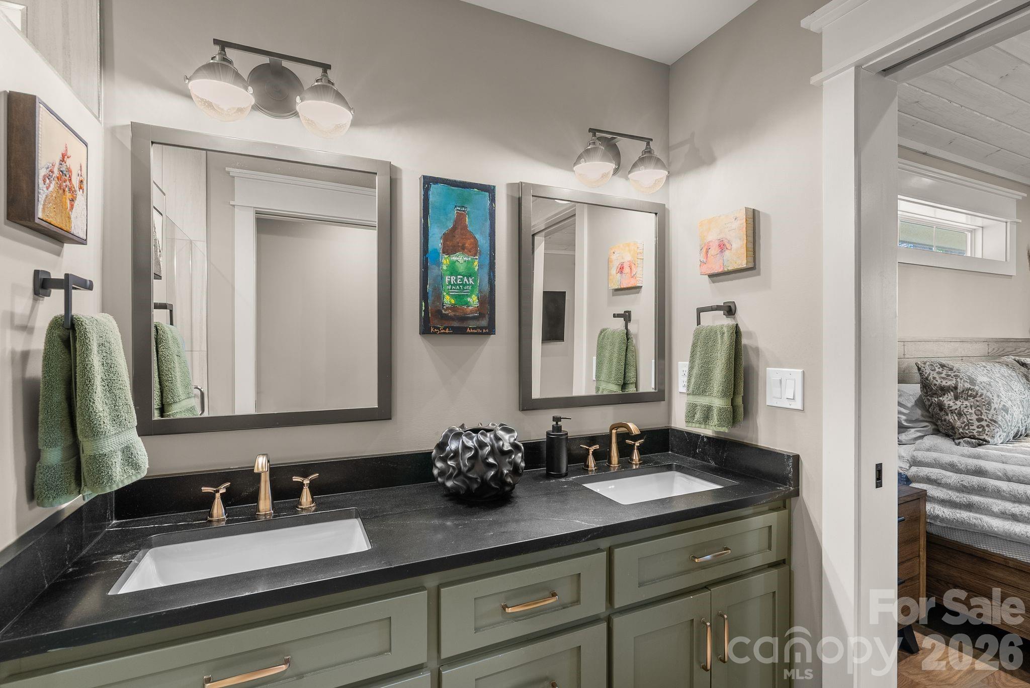 7 Acona Lane — Asheville