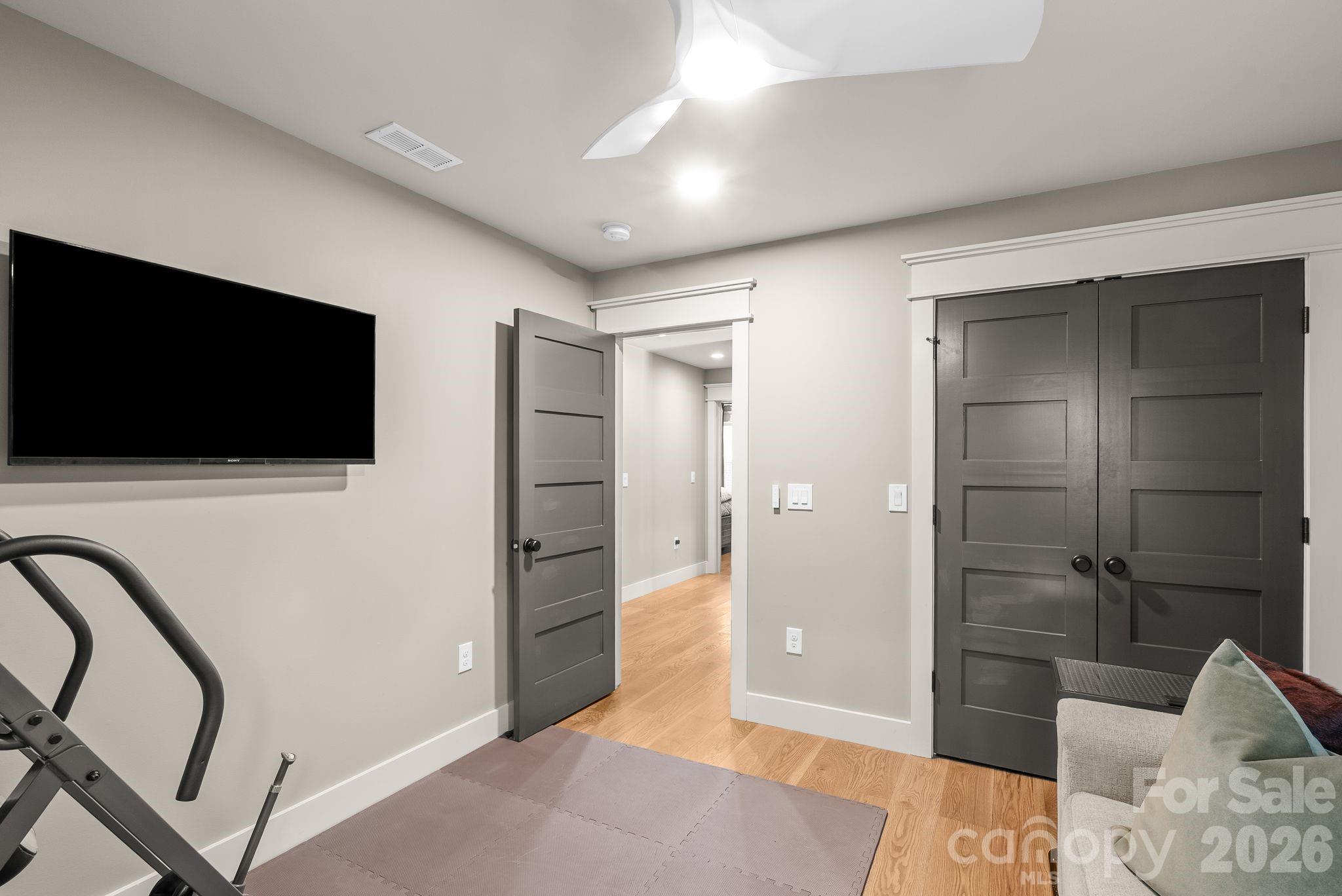 7 Acona Lane — Asheville