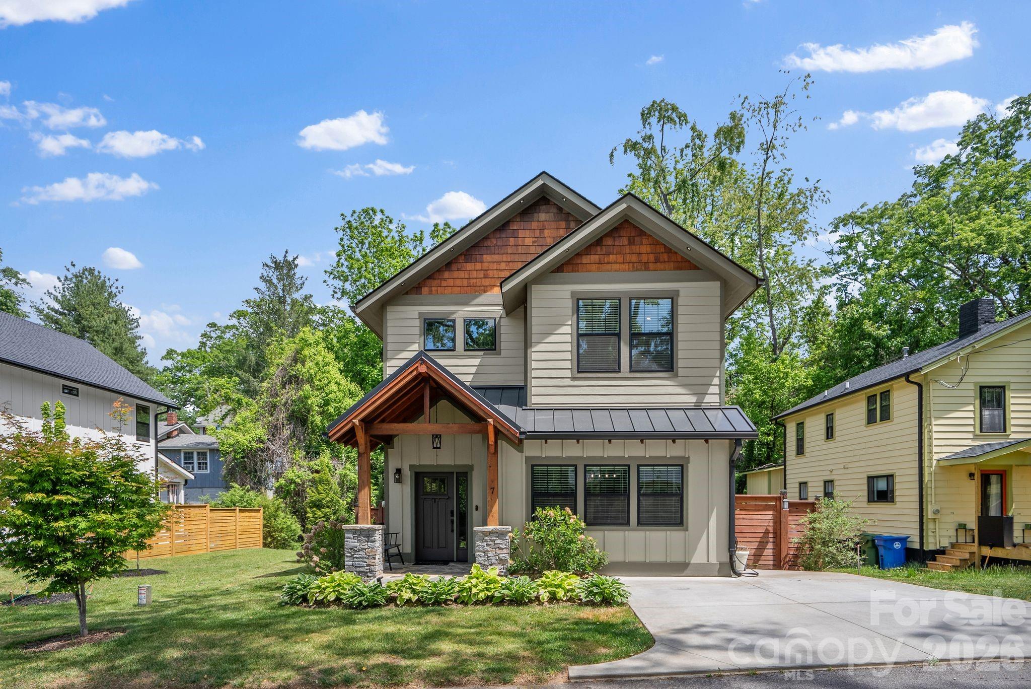 7 Acona Lane — Asheville