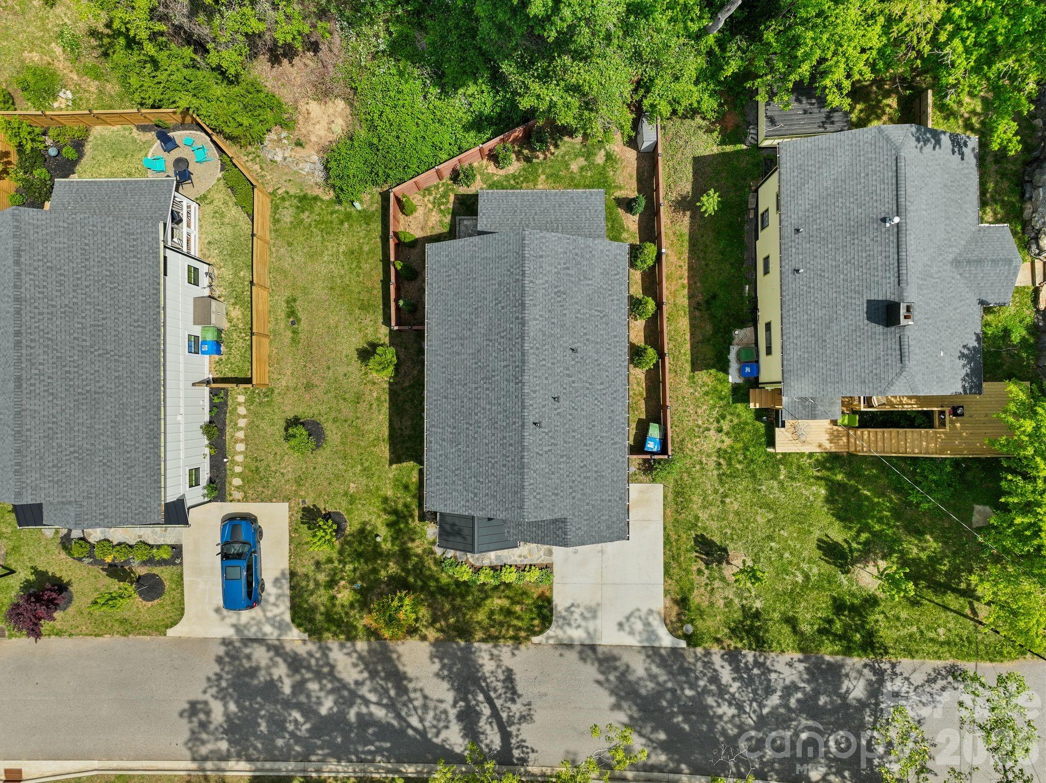7 Acona Lane — Asheville