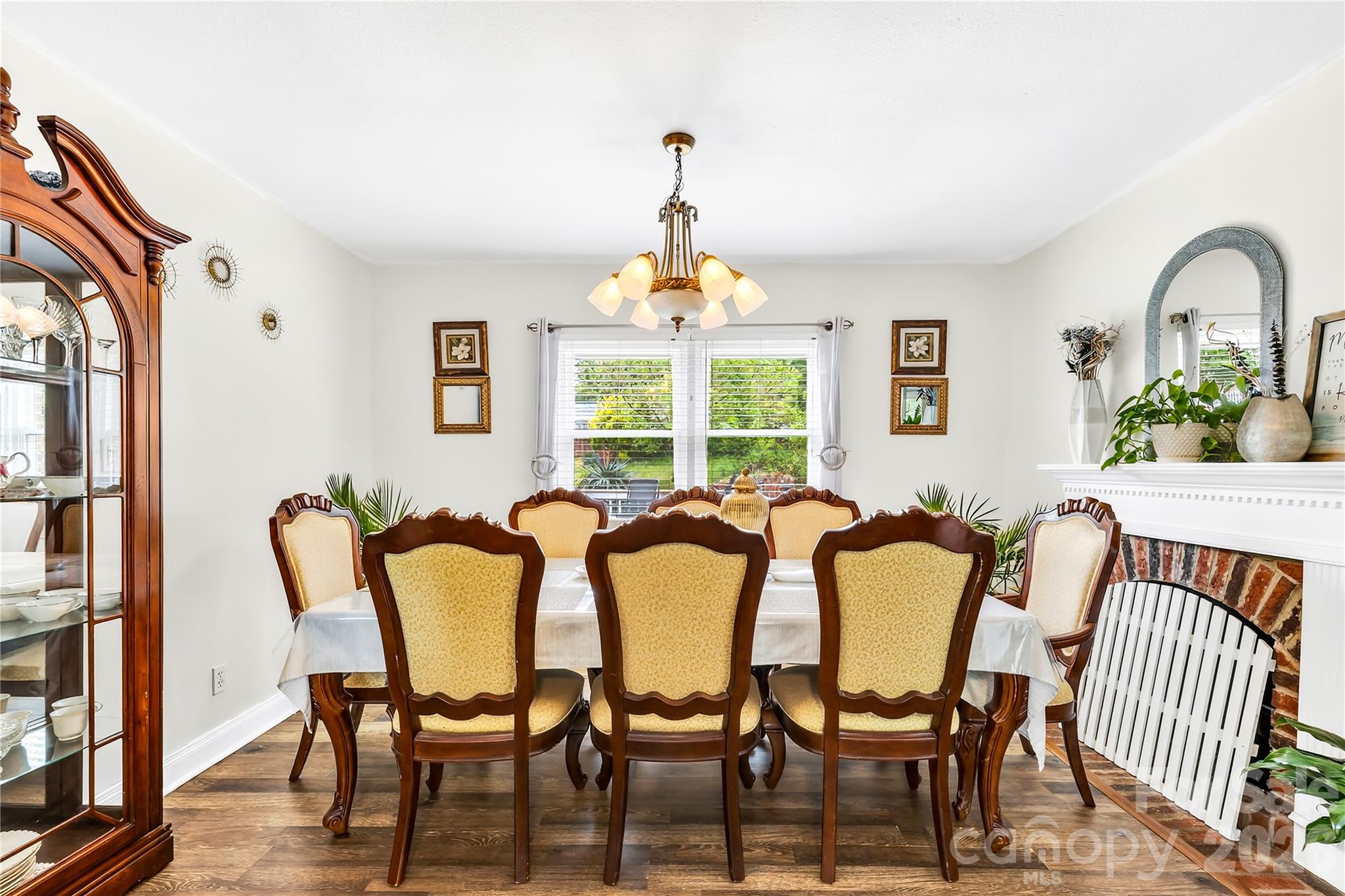 145 Driftwood Drive — Mooresville