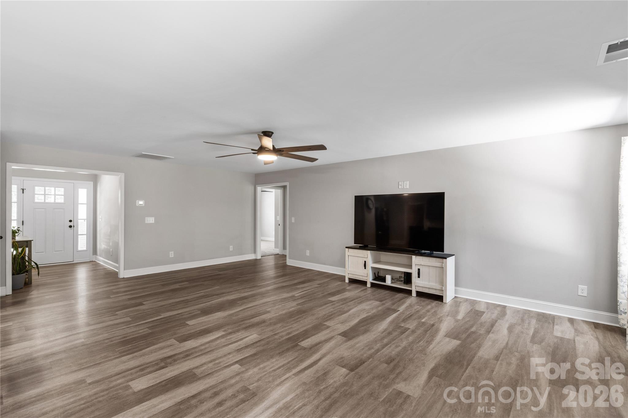 4335 Palmer Lloyd Road — Lancaster