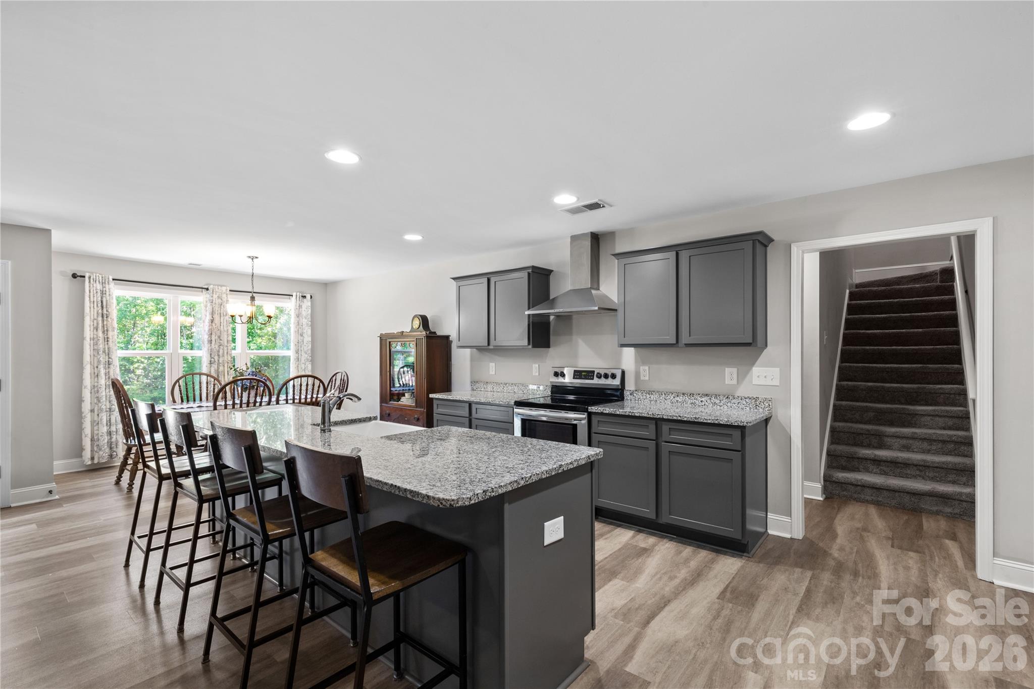 4335 Palmer Lloyd Road — Lancaster