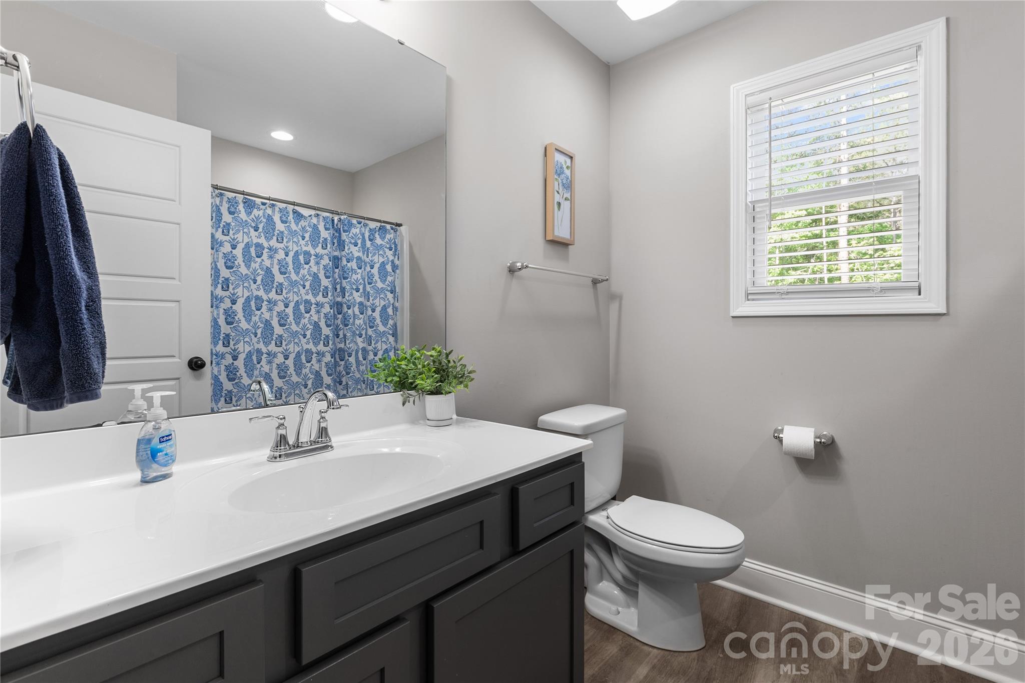 4335 Palmer Lloyd Road — Lancaster