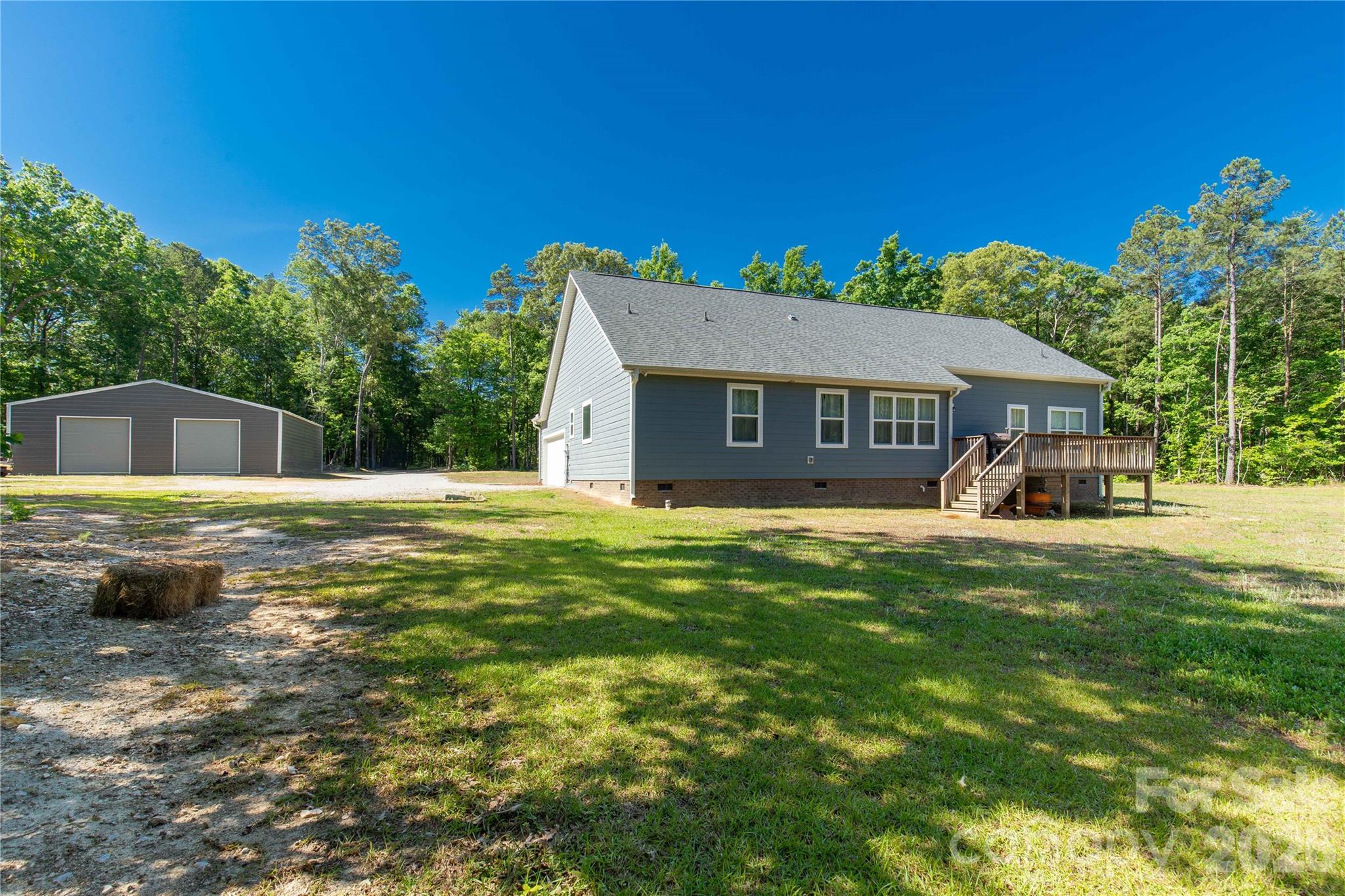 4335 Palmer Lloyd Road — Lancaster