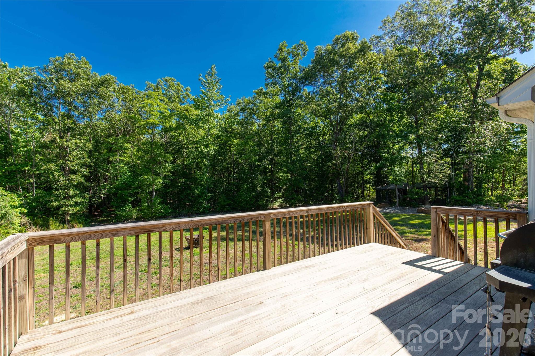 4335 Palmer Lloyd Road — Lancaster
