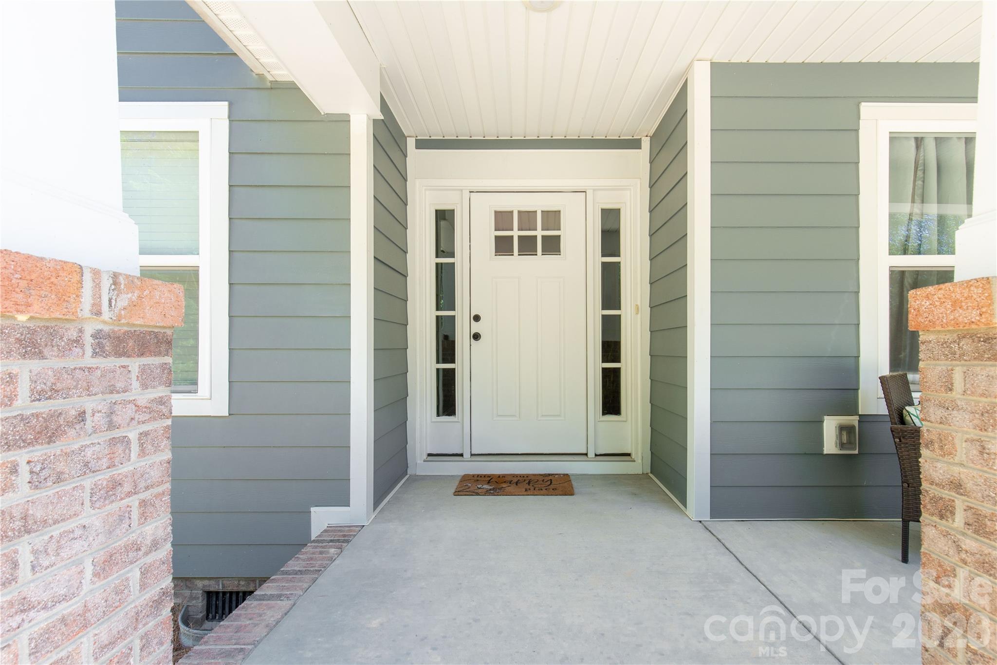 4335 Palmer Lloyd Road — Lancaster