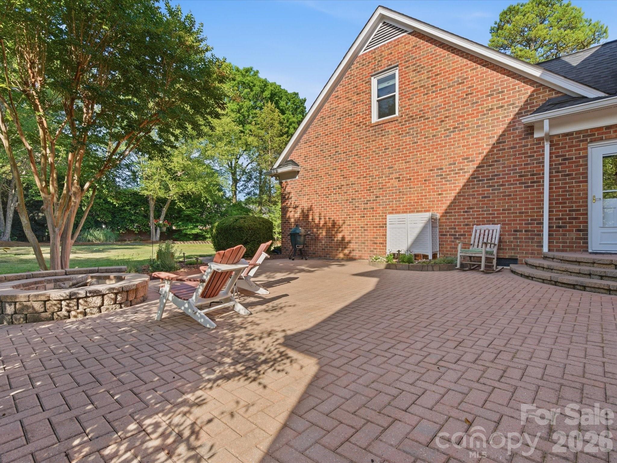 4417 Bridgewood Lane — Charlotte