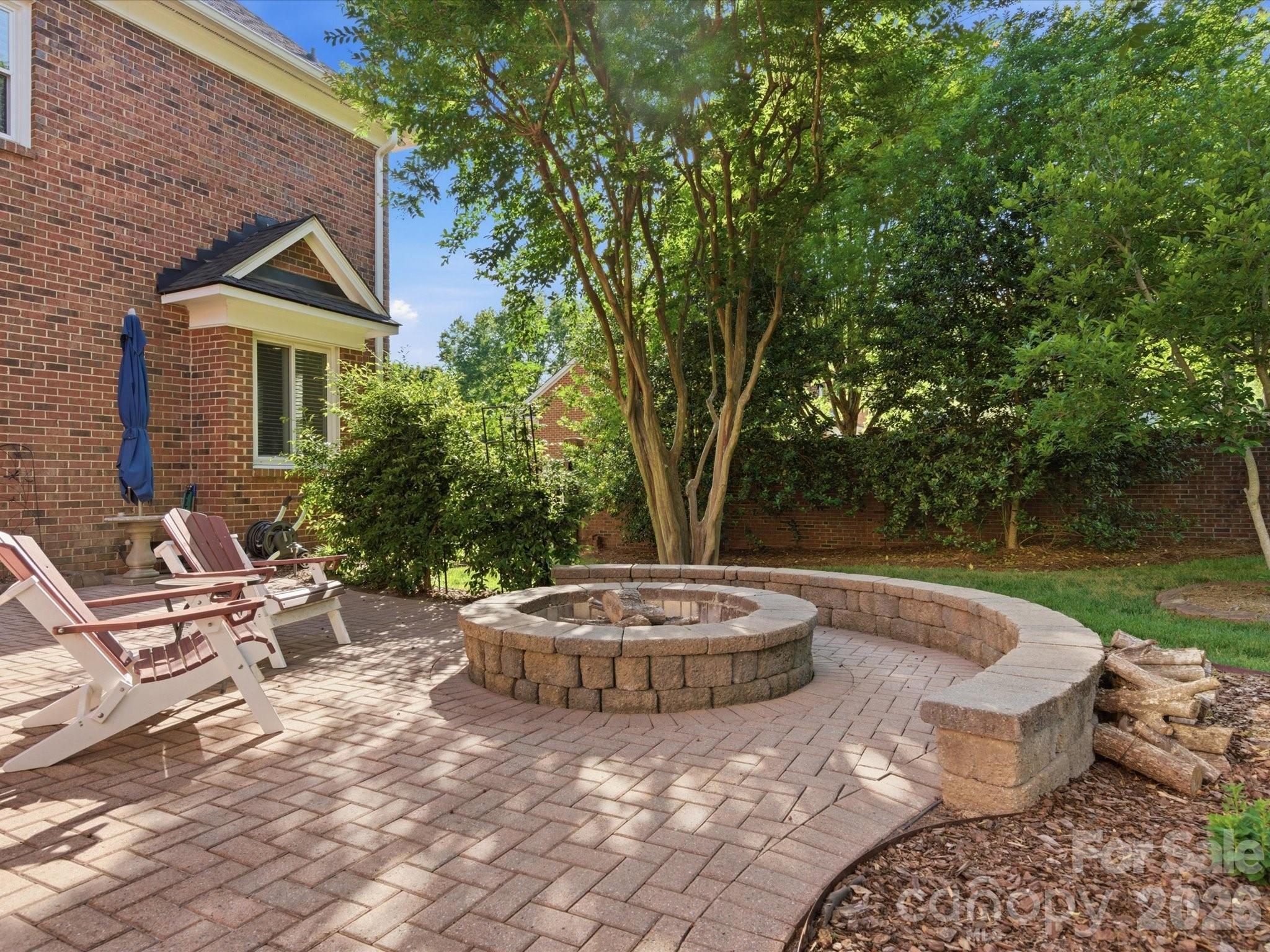 4417 Bridgewood Lane — Charlotte