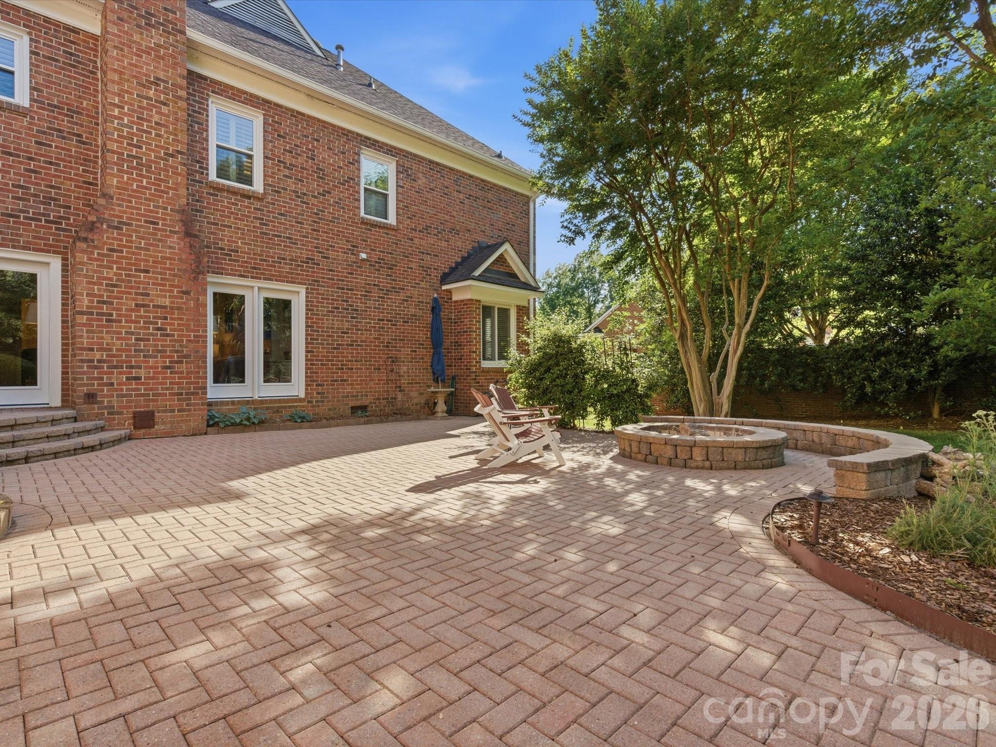 4417 Bridgewood Lane — Charlotte