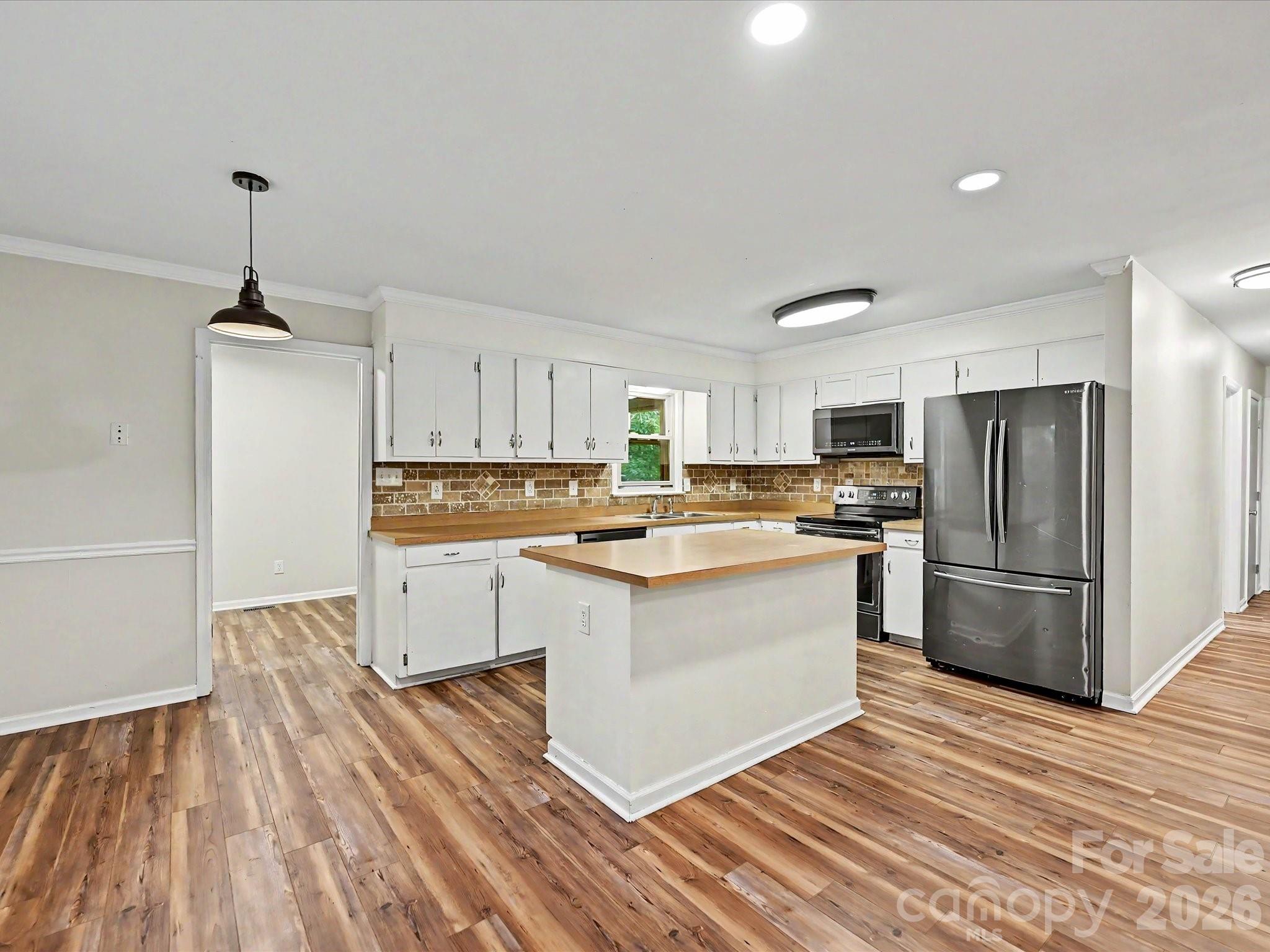 1123 S Forest Hills School Road — Marshville