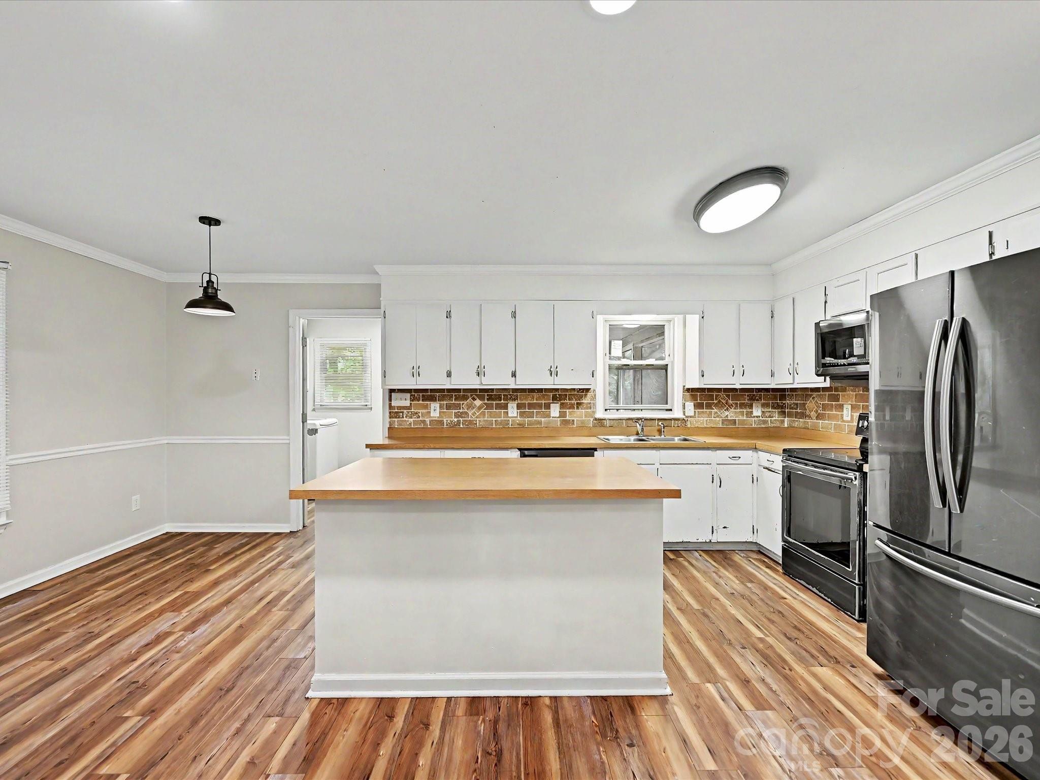 1123 S Forest Hills School Road — Marshville