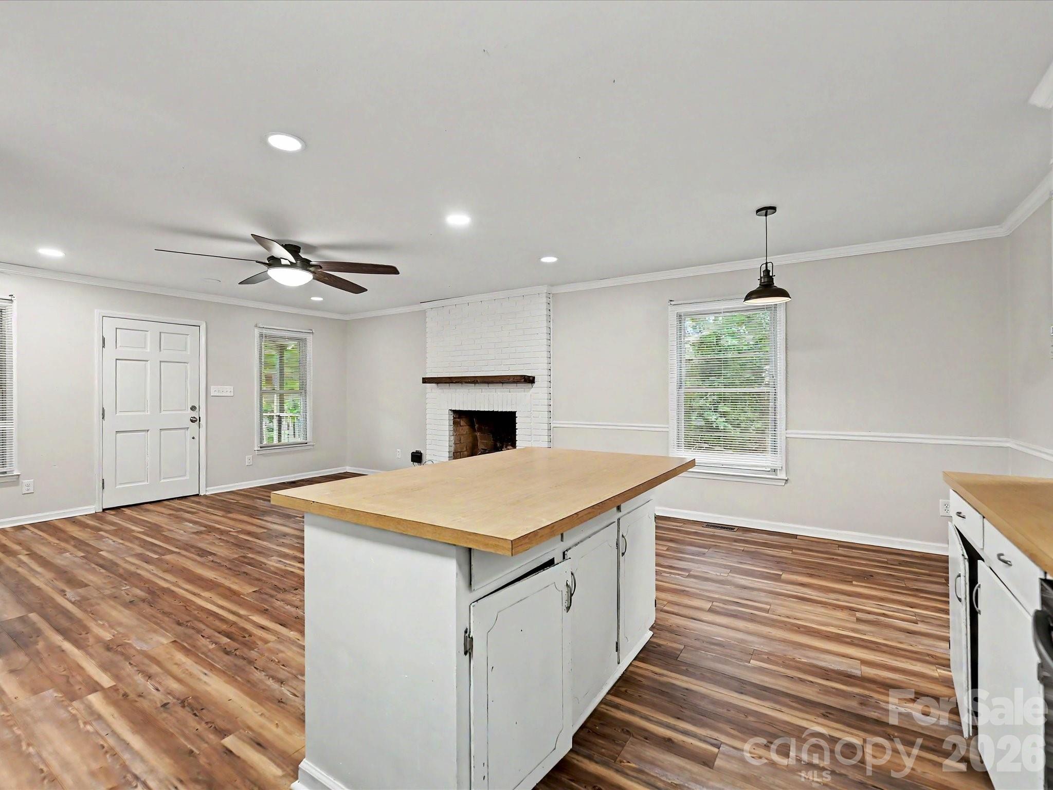 1123 S Forest Hills School Road — Marshville