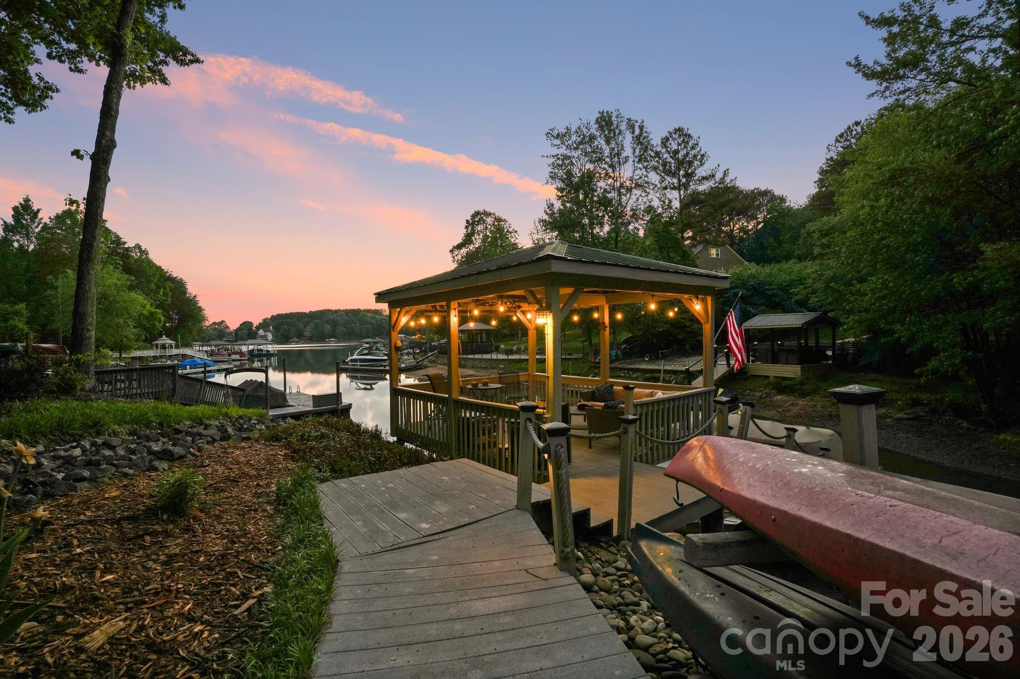 188 Lake Mist Drive — Mooresville