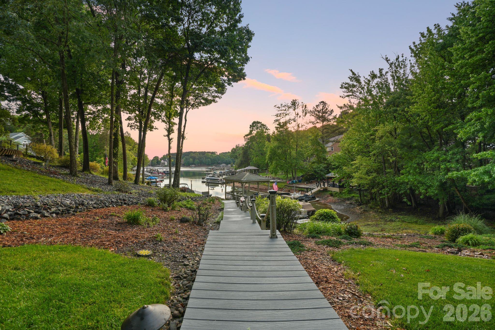 188 Lake Mist Drive — Mooresville