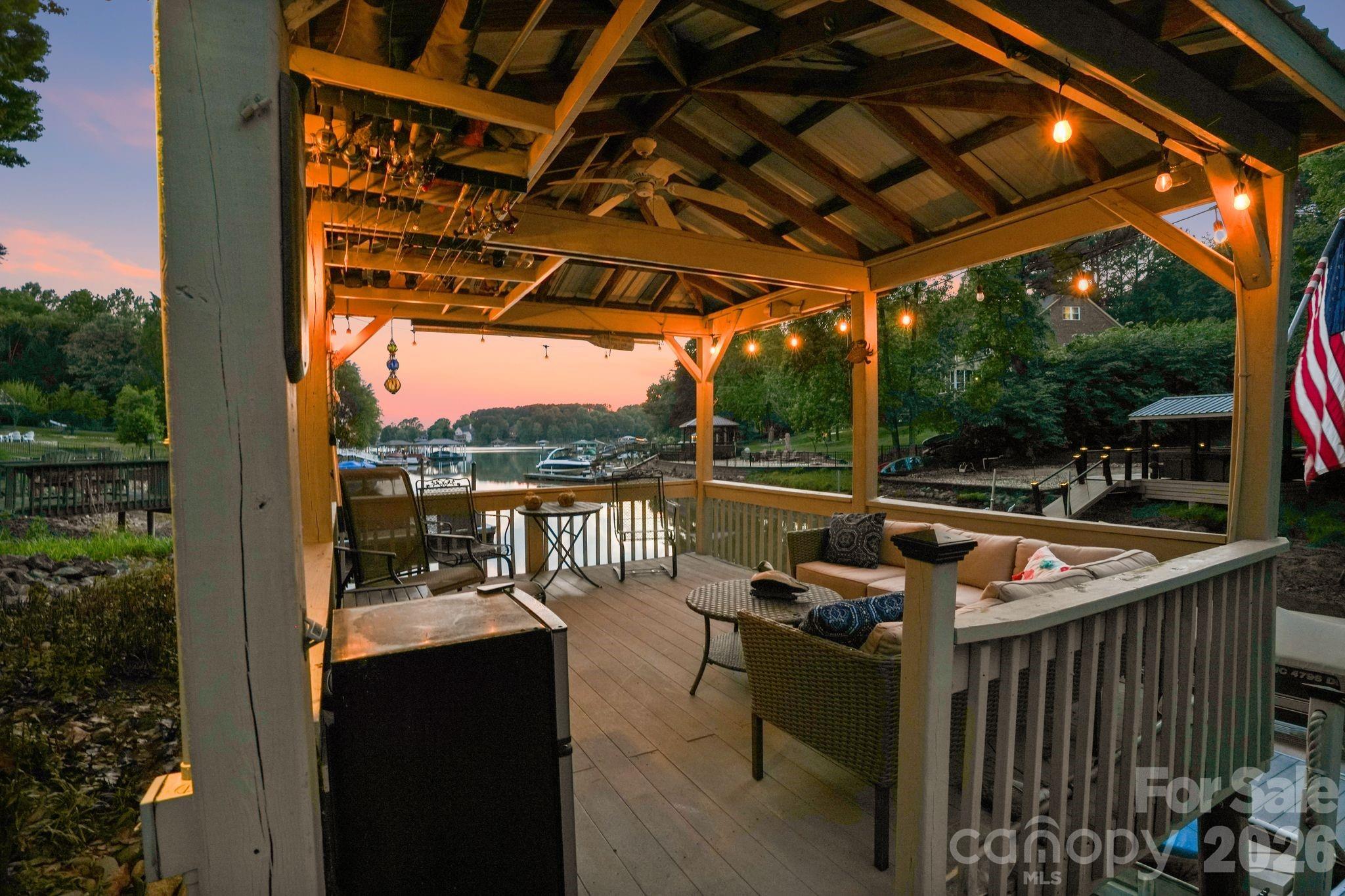 188 Lake Mist Drive — Mooresville