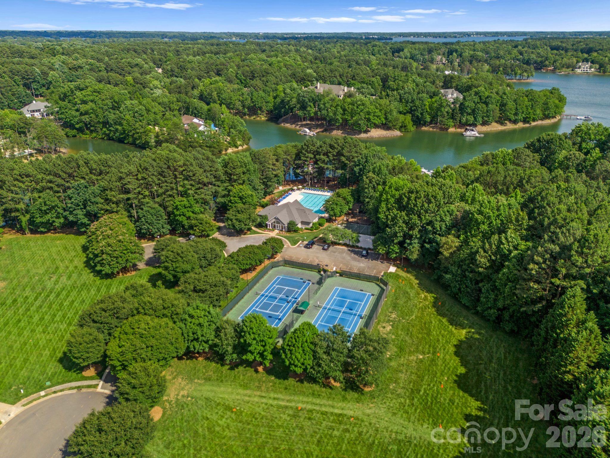 188 Lake Mist Drive — Mooresville