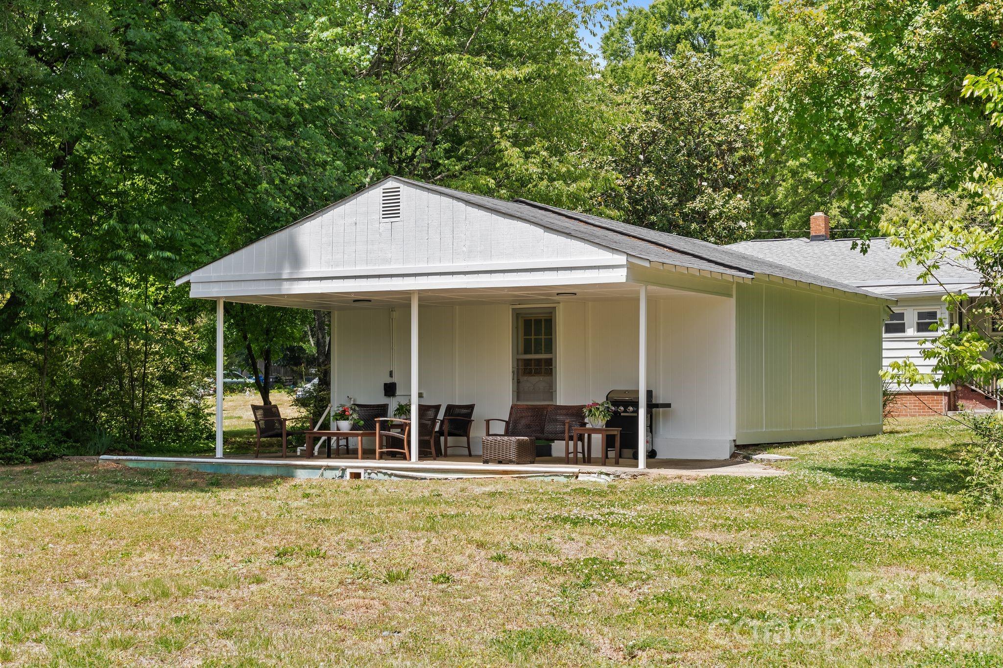753 Carpenter Avenue — Mooresville