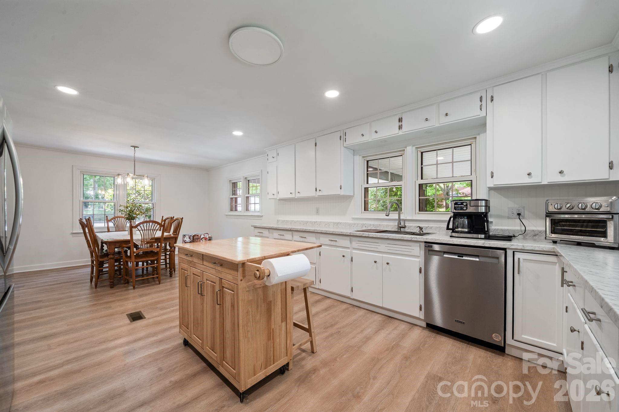 753 Carpenter Avenue — Mooresville