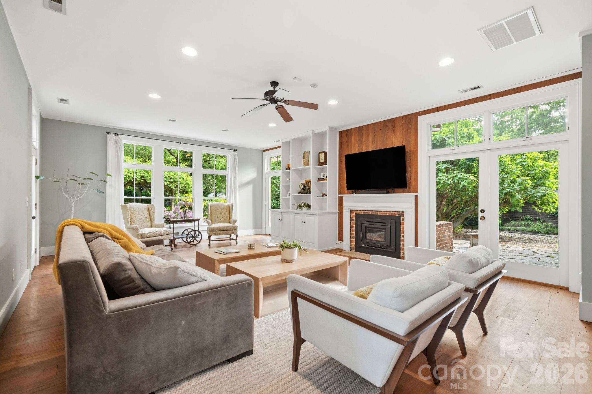 10915 Beatties Ford Road — Huntersville