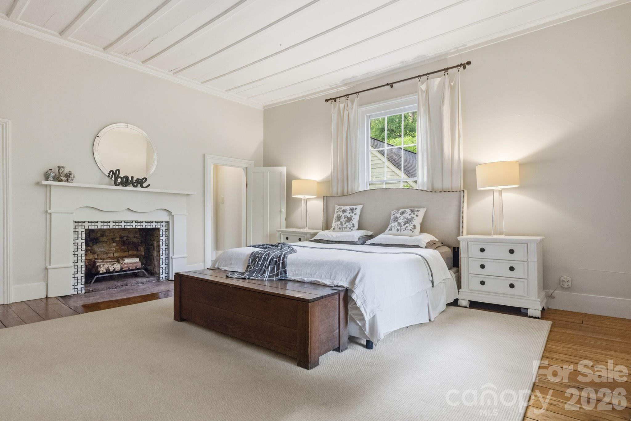 10915 Beatties Ford Road — Huntersville