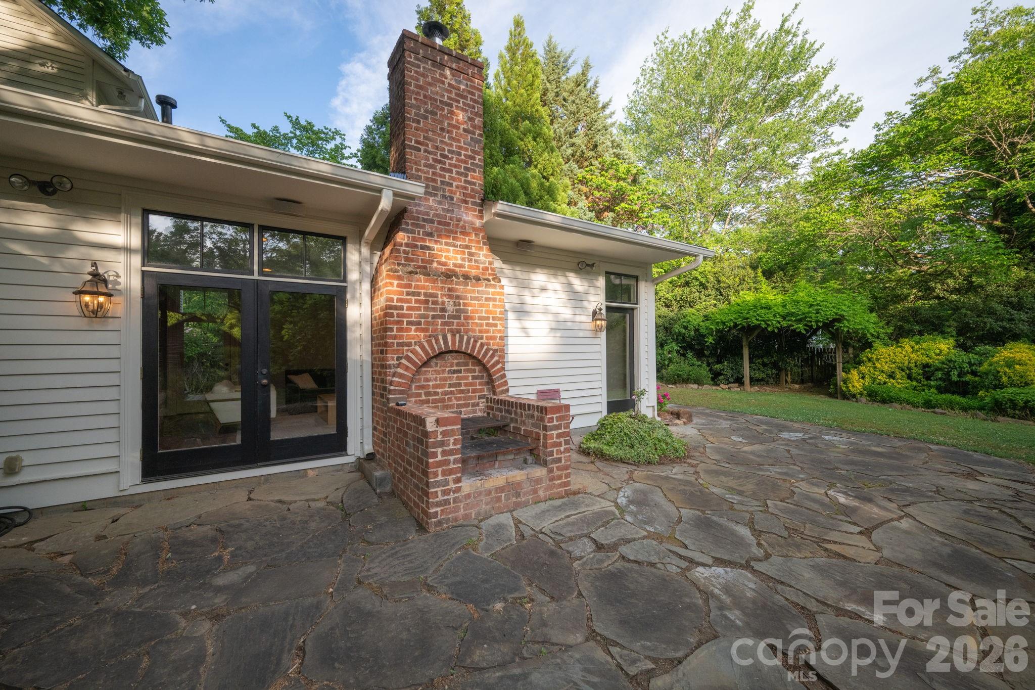 10915 Beatties Ford Road — Huntersville