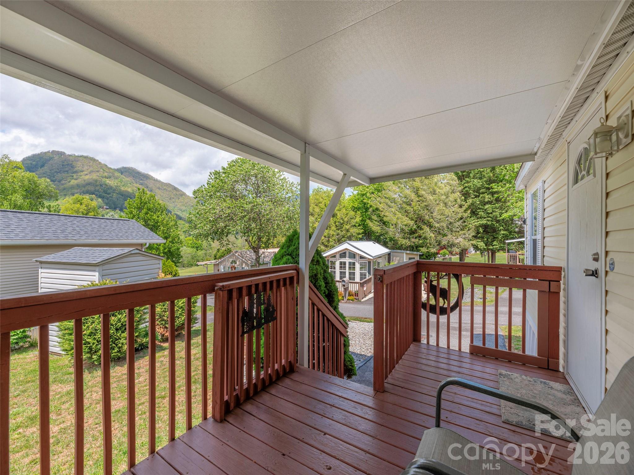 11 Valentine Drive — Maggie Valley