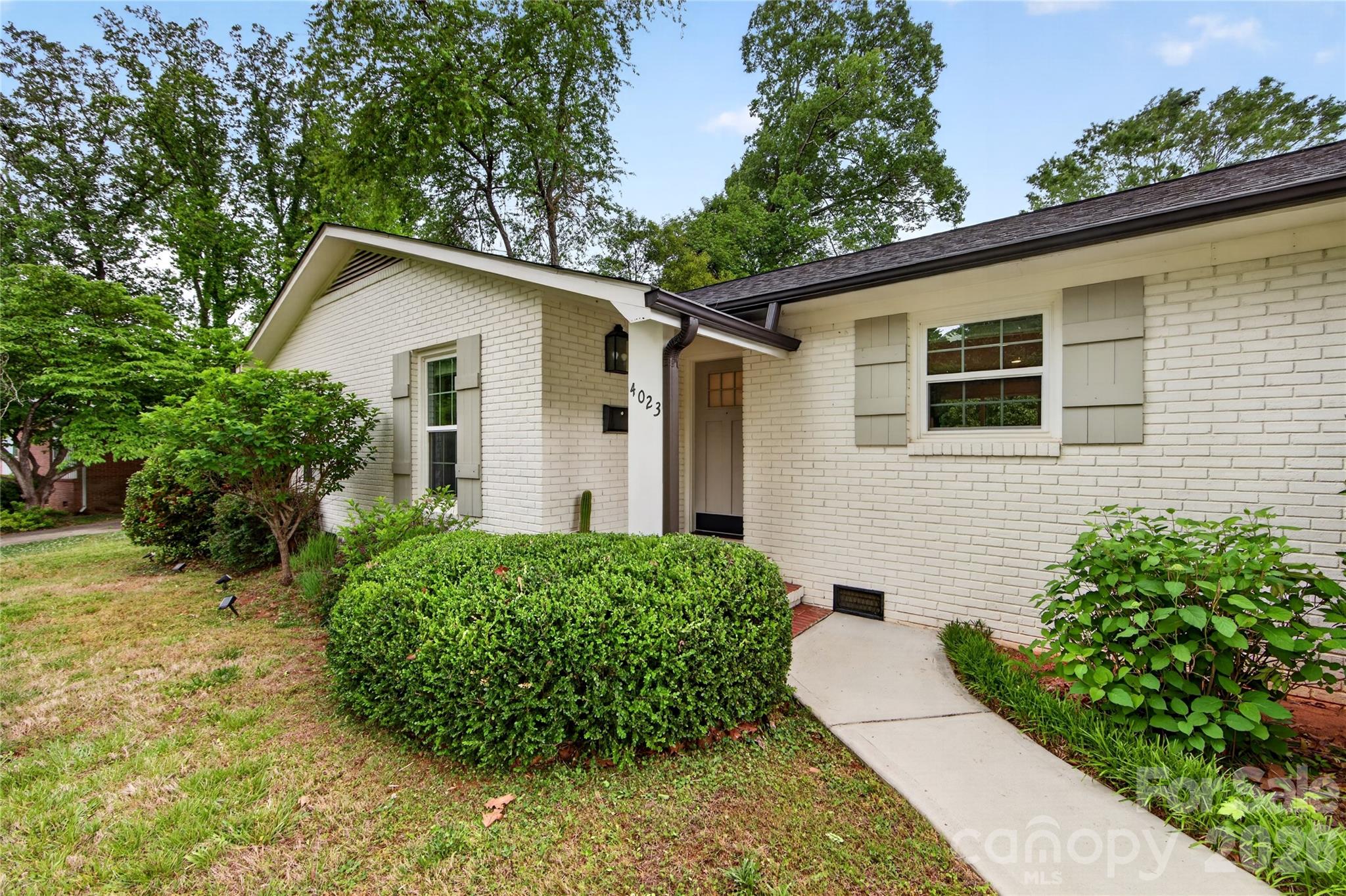 4023 Firethorne Road — Charlotte